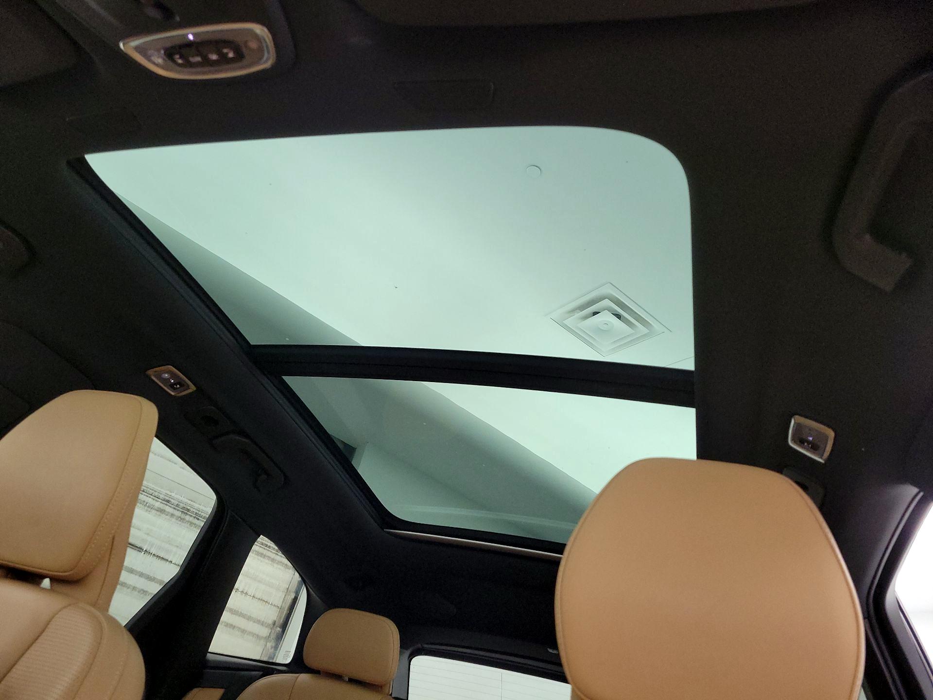 Thumbnail: 2021 Volvo XC60 - 20