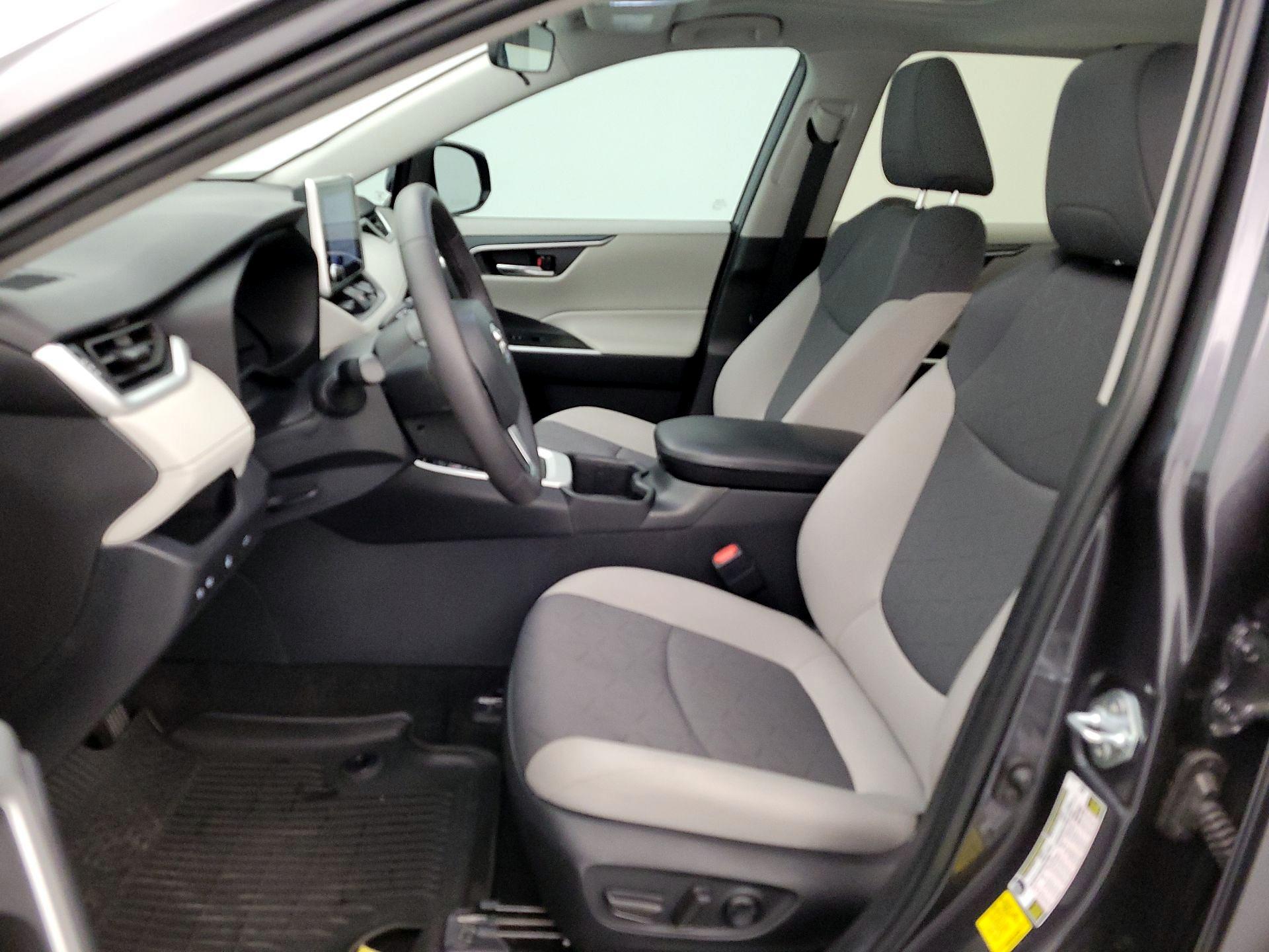 Thumbnail: 2024 Toyota RAV4 - 11