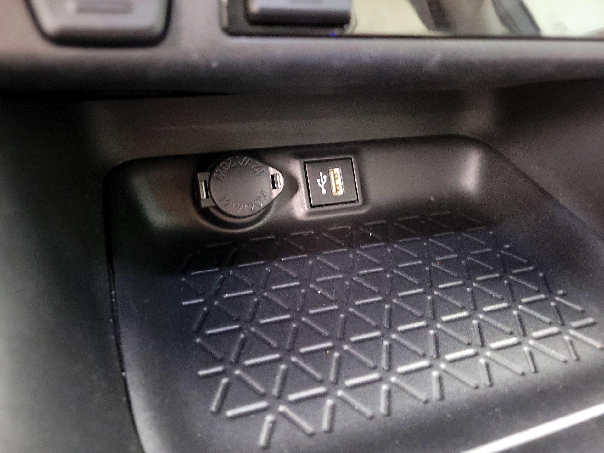 Thumbnail: 2024 Toyota RAV4 - 18