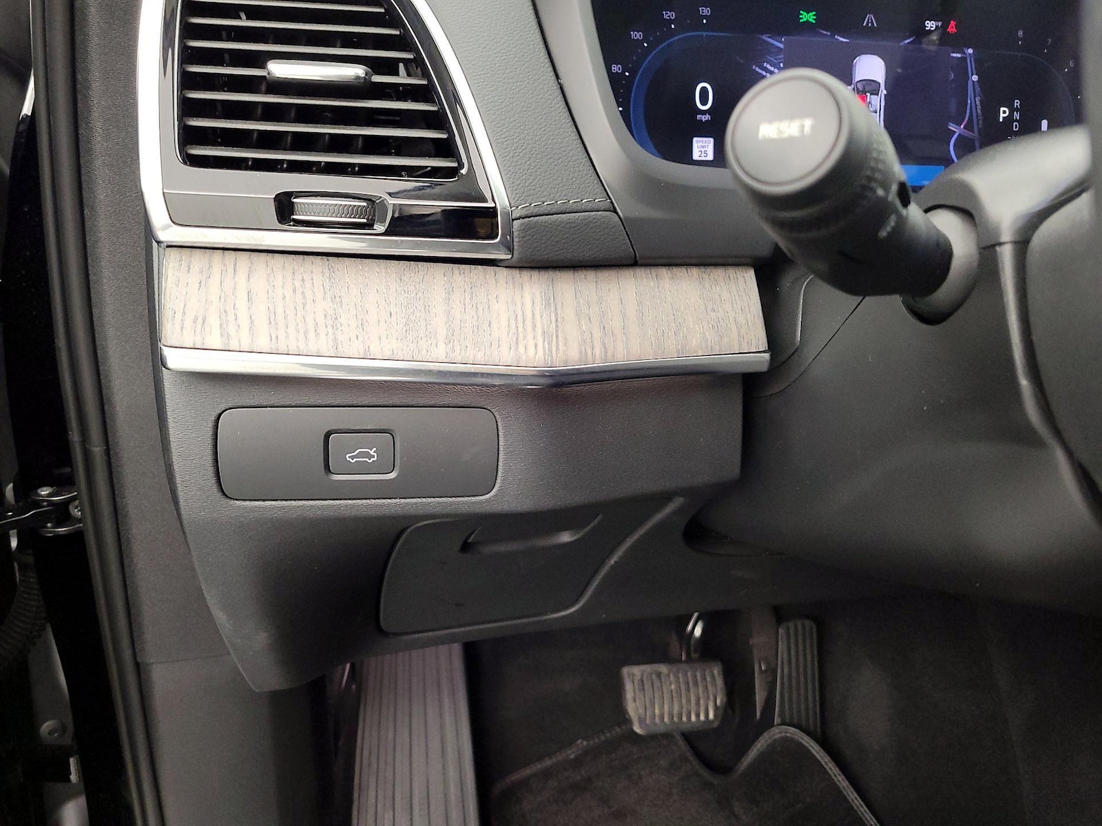 2023 Volvo XC90 Ultimate - Photo 14