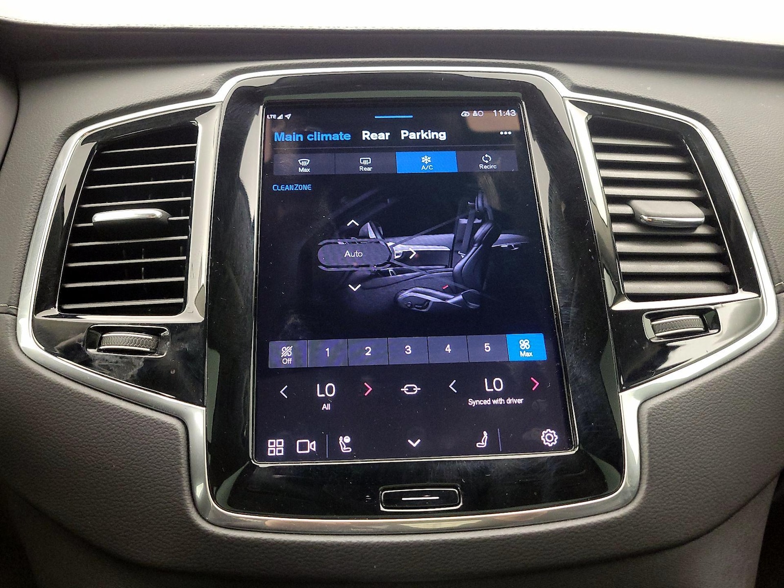 2023 Volvo XC90 Ultimate - Photo 18