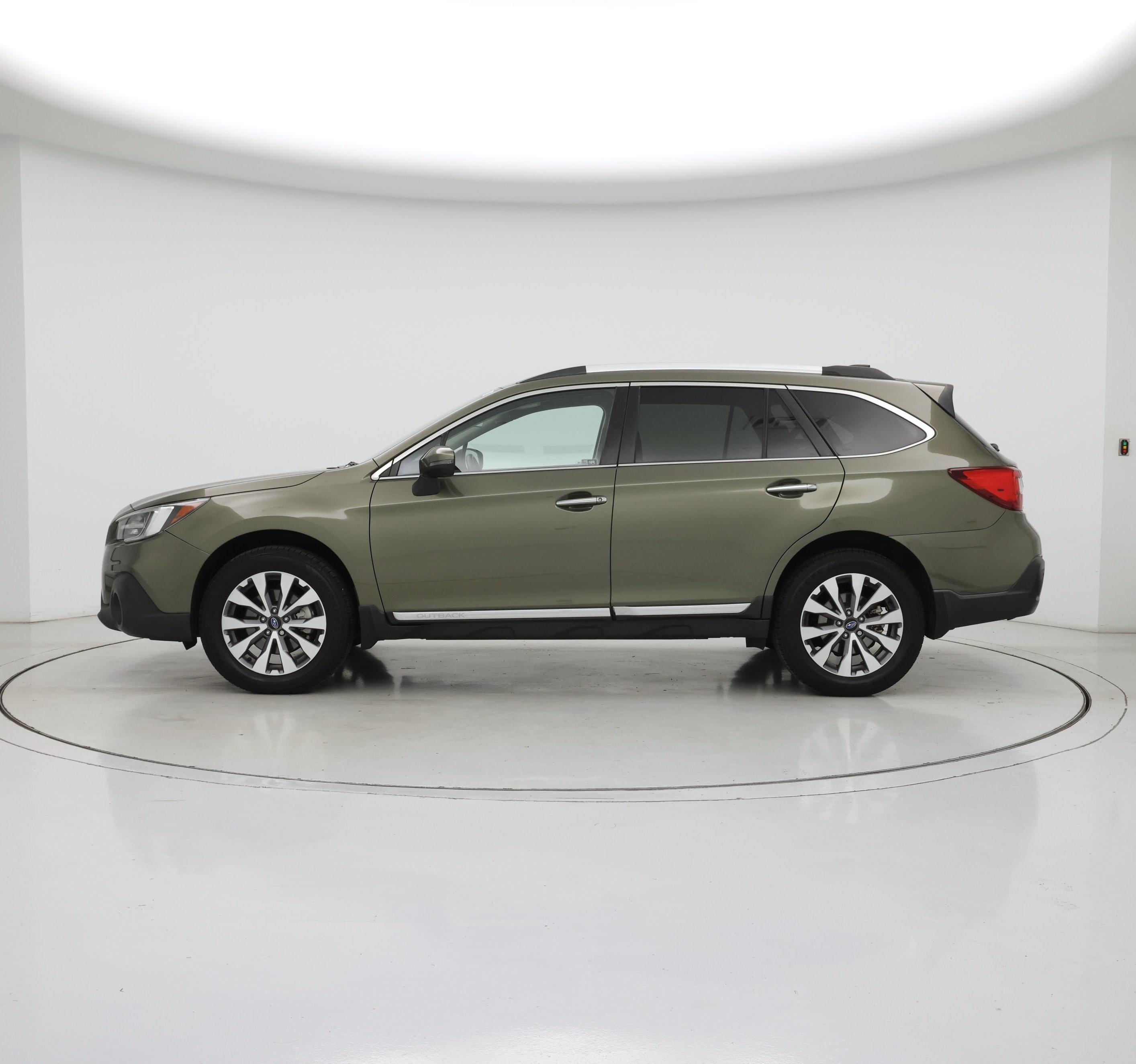 Thumbnail: 2019 Subaru Outback - 3