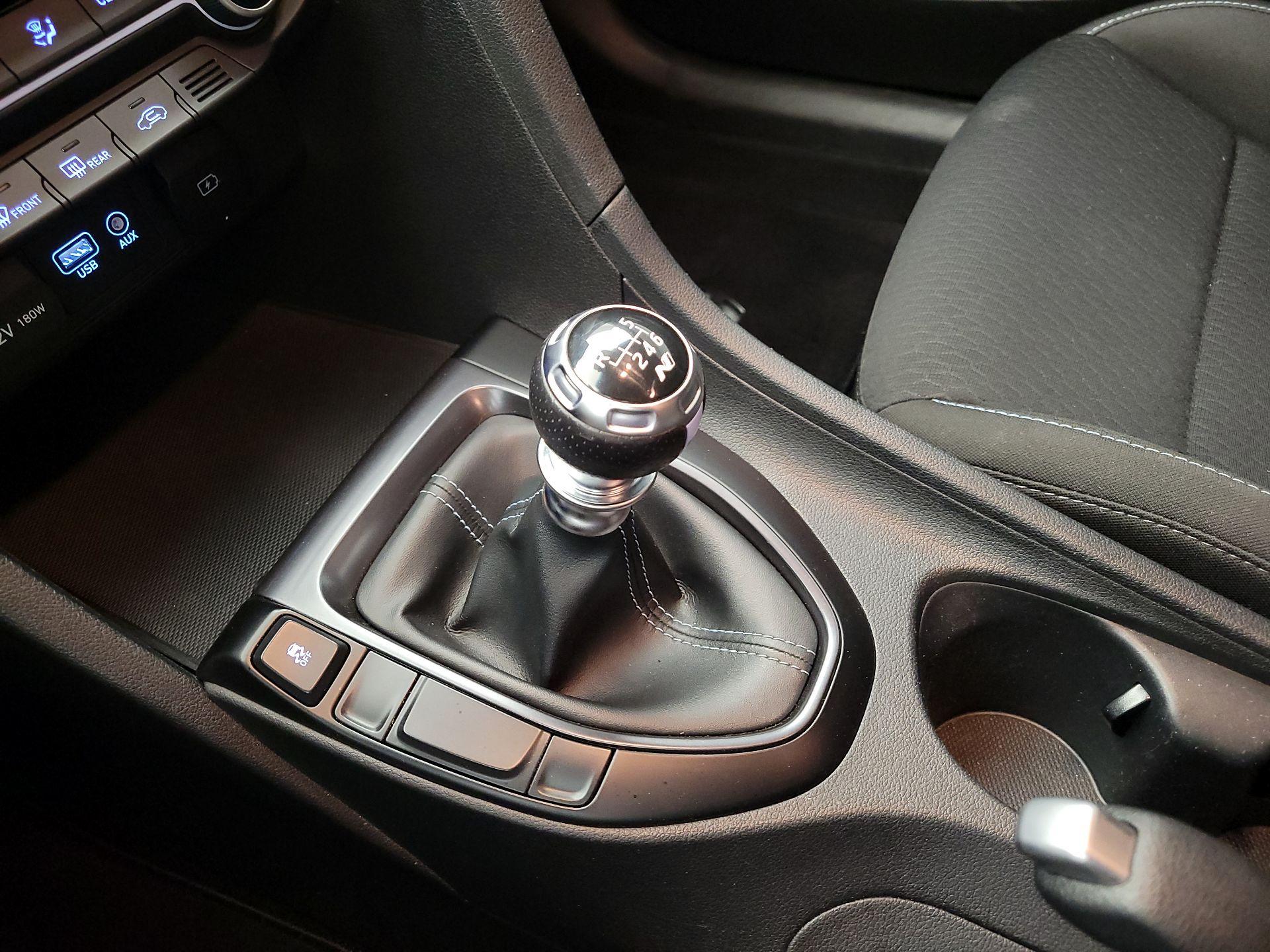 Thumbnail: 2020 Hyundai Veloster - 17