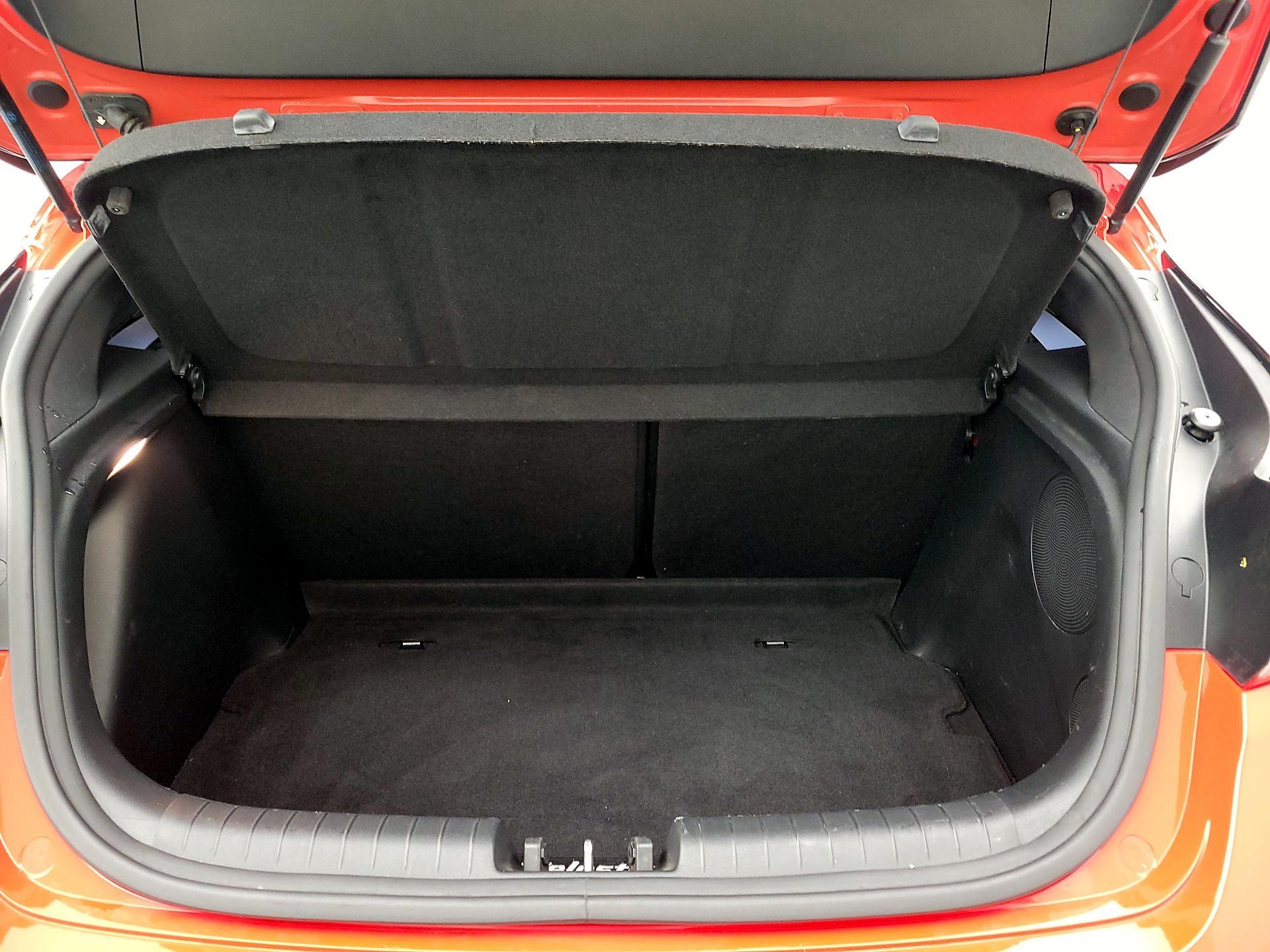 Thumbnail: 2020 Hyundai Veloster - 20