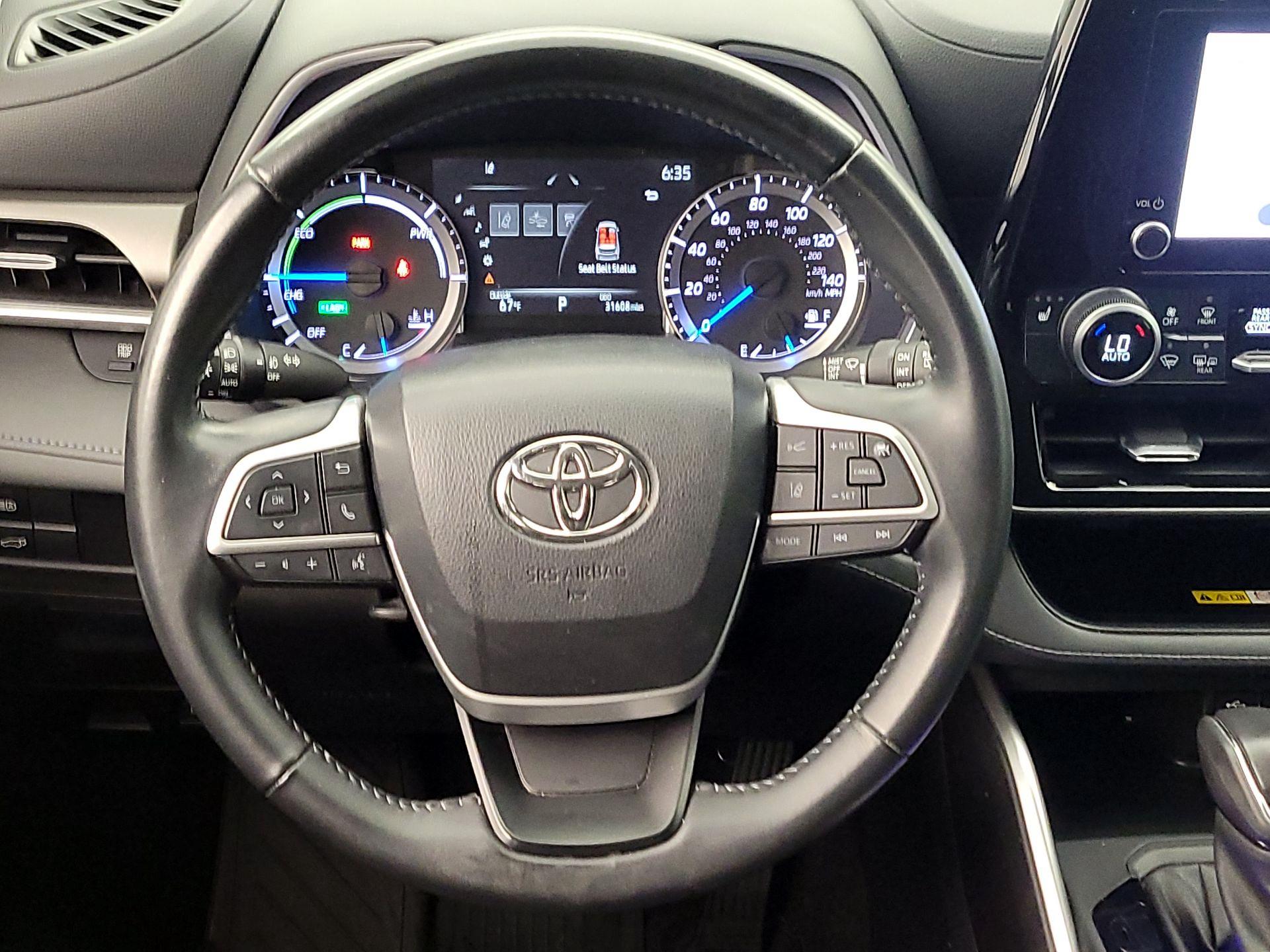 Thumbnail: 2023 Toyota Highlander - 10