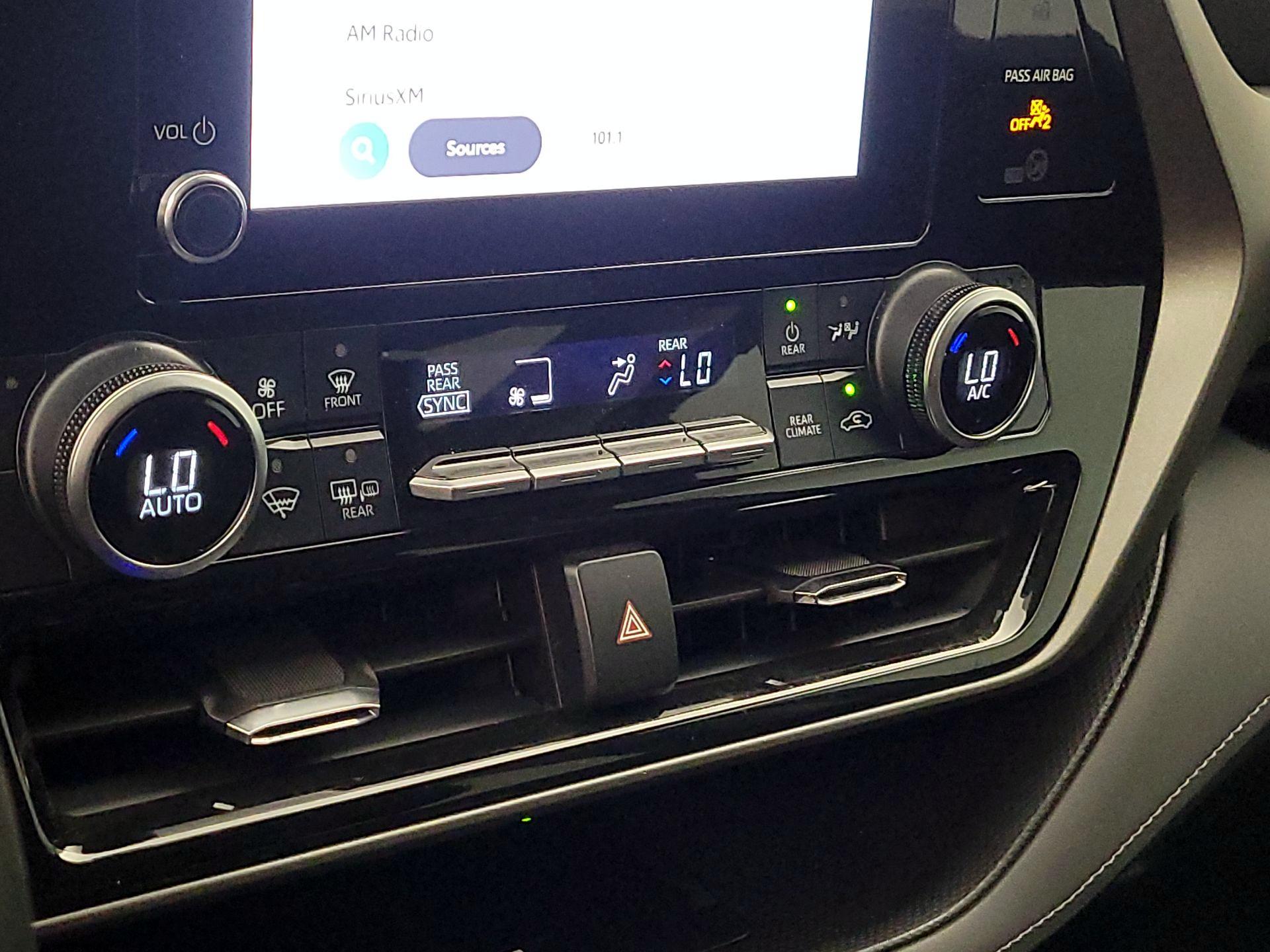 Thumbnail: 2023 Toyota Highlander - 16