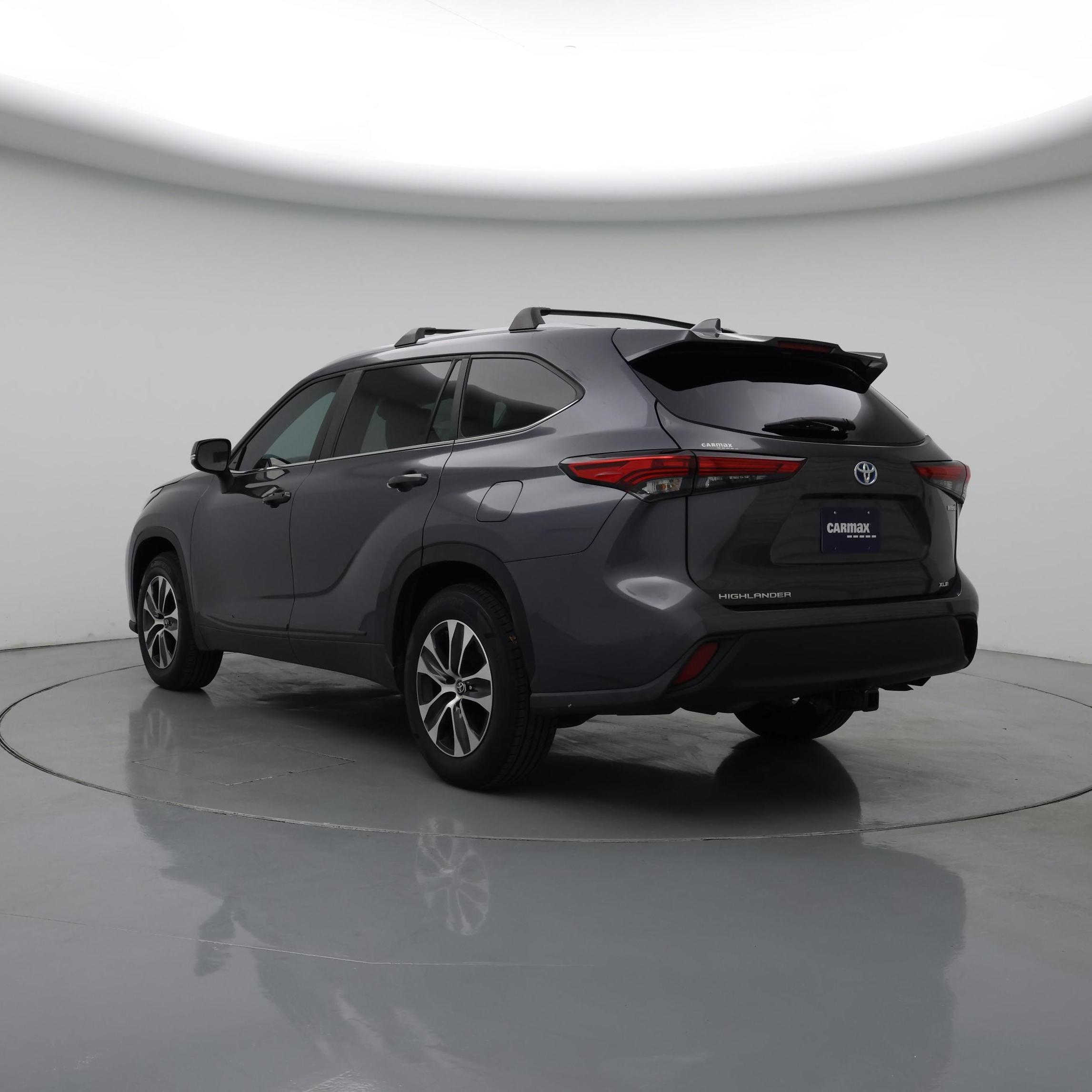 Thumbnail: 2023 Toyota Highlander - 2