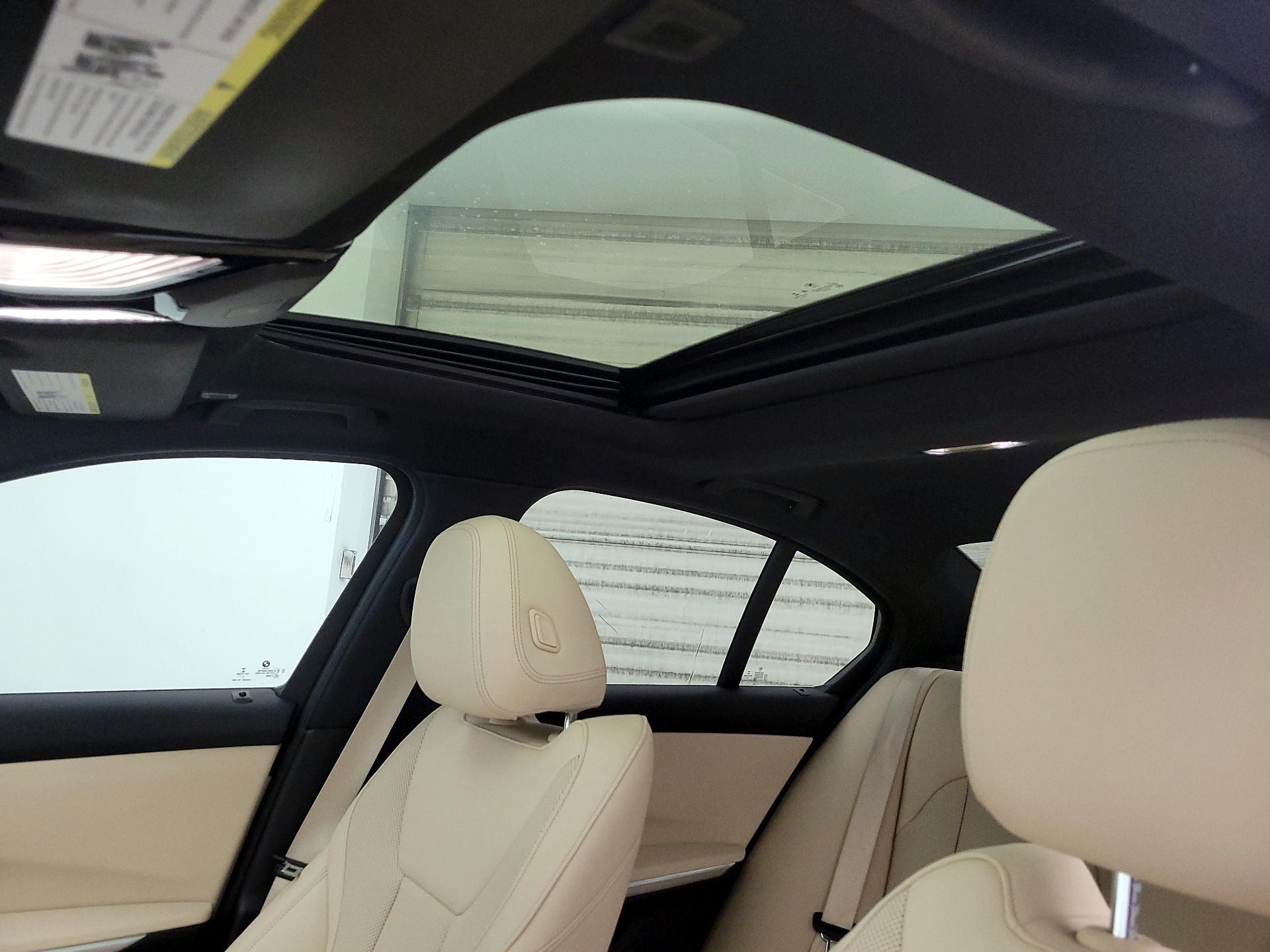 Thumbnail: 2022 BMW 3 Series - 20