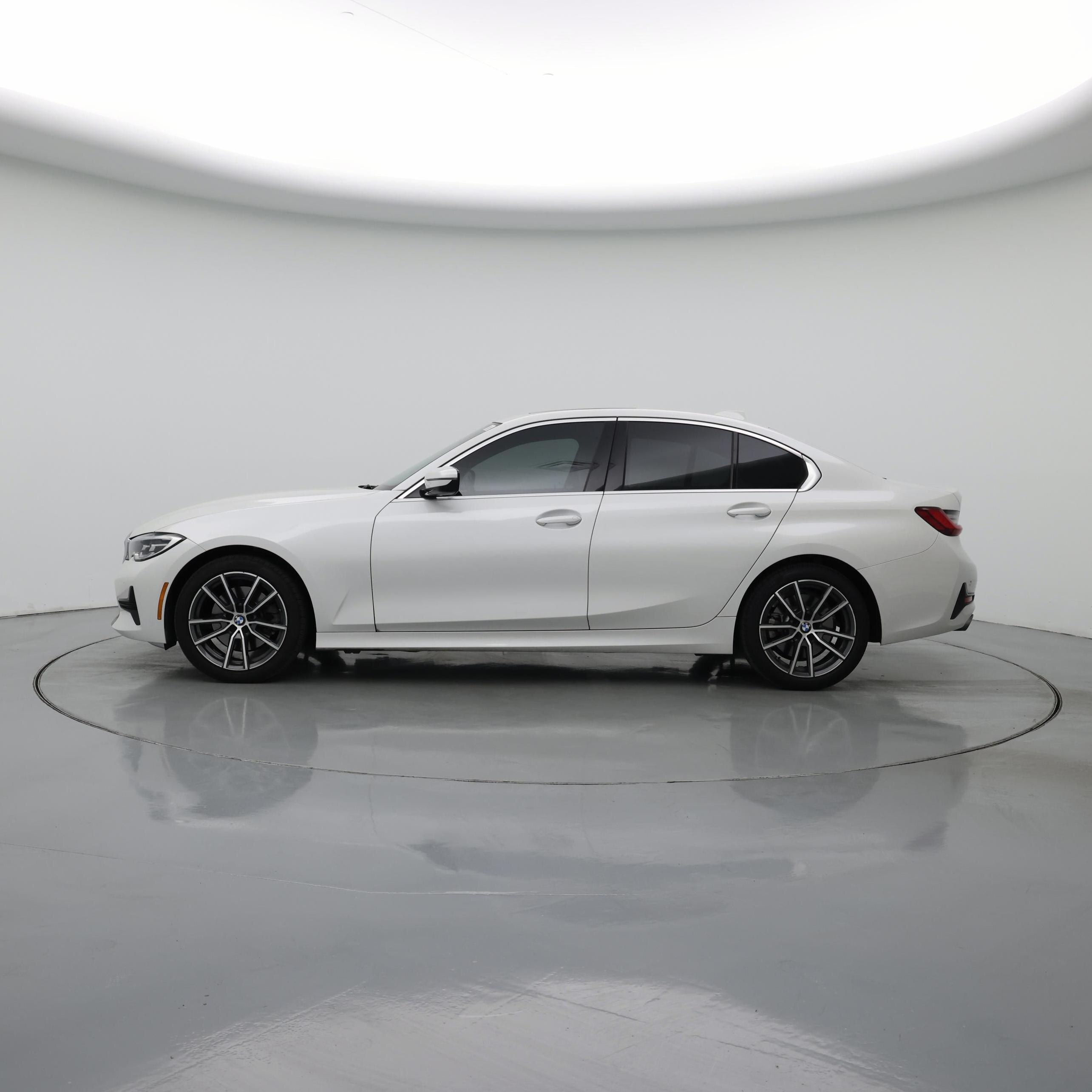 Thumbnail: 2022 BMW 3 Series - 3