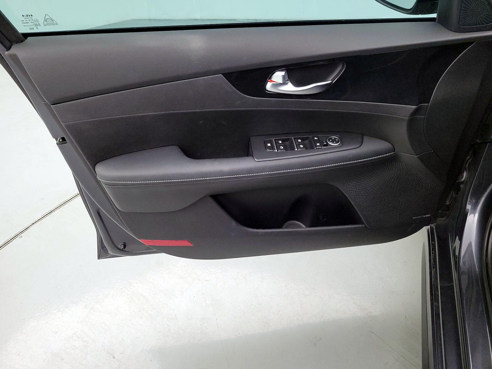 Thumbnail: 2023 Kia Forte - 12