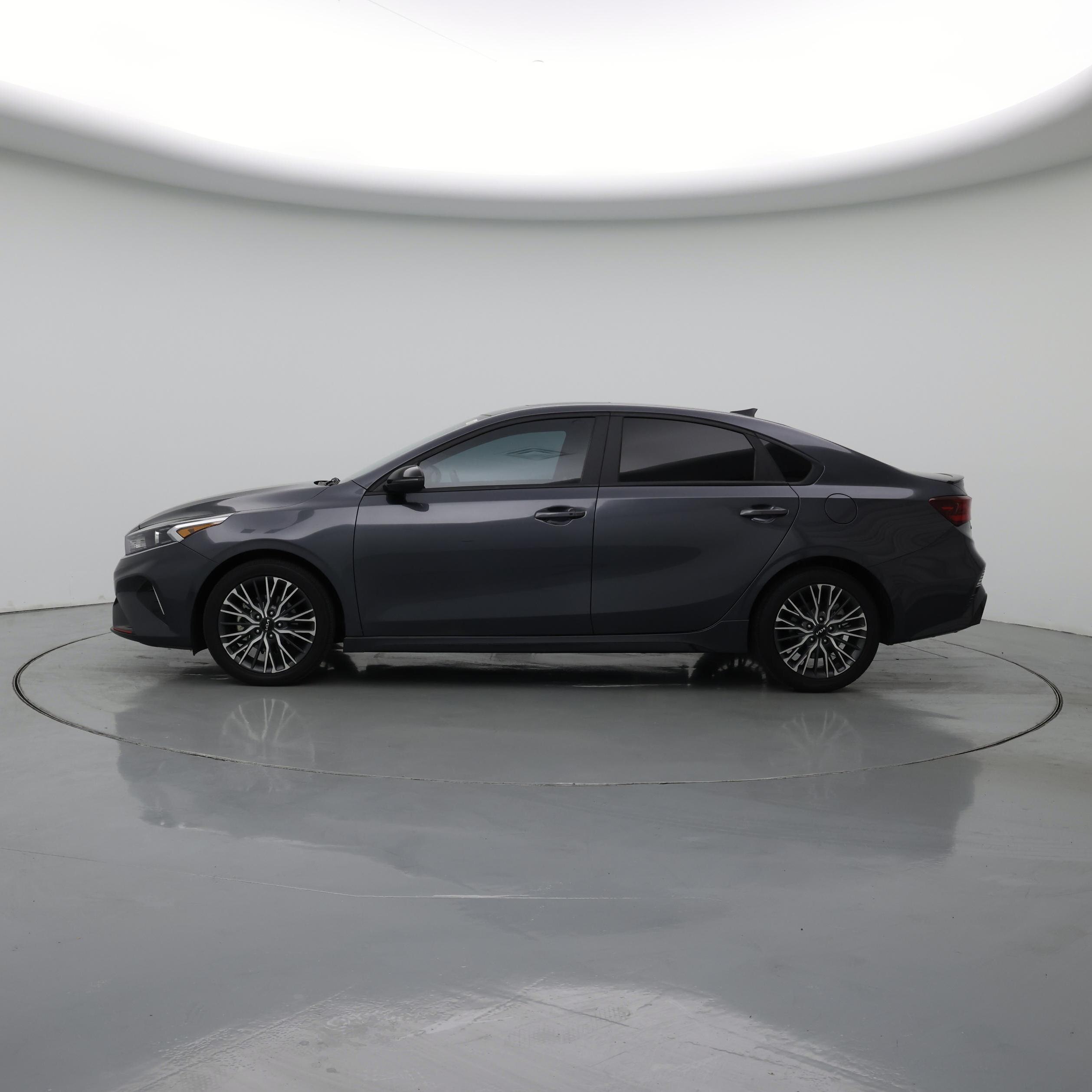 Thumbnail: 2023 Kia Forte - 3
