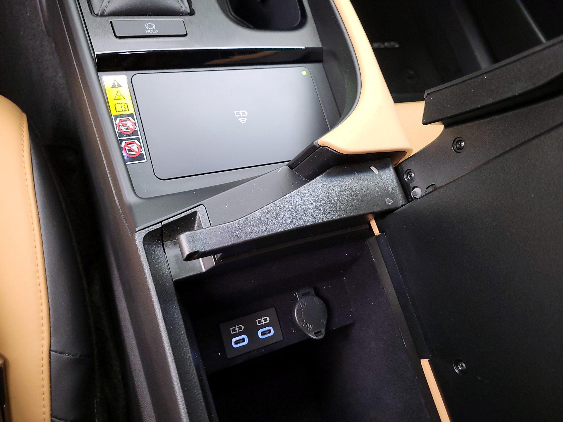 Thumbnail: 2025 Lexus ES - 18