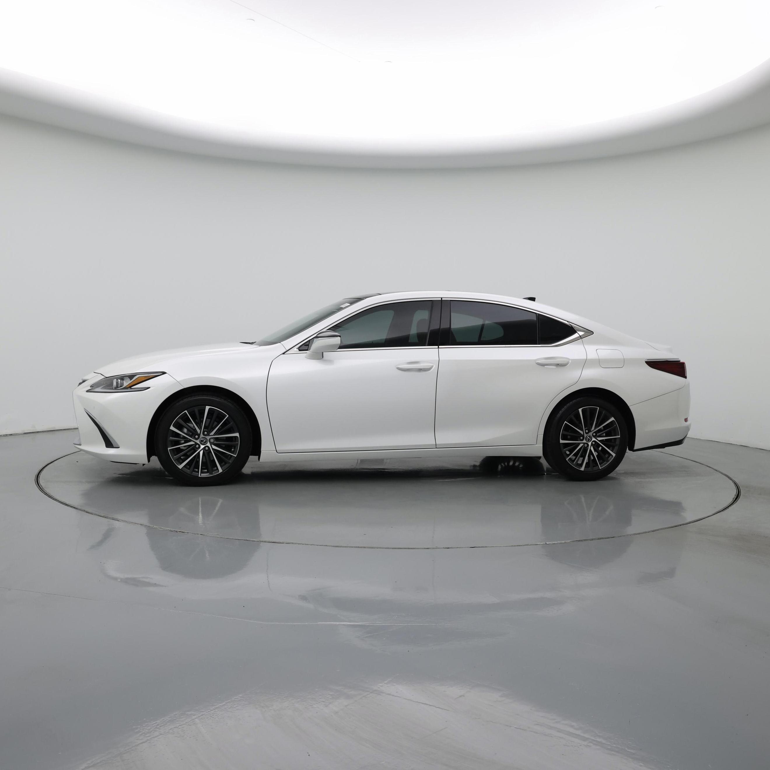 Thumbnail: 2025 Lexus ES - 3