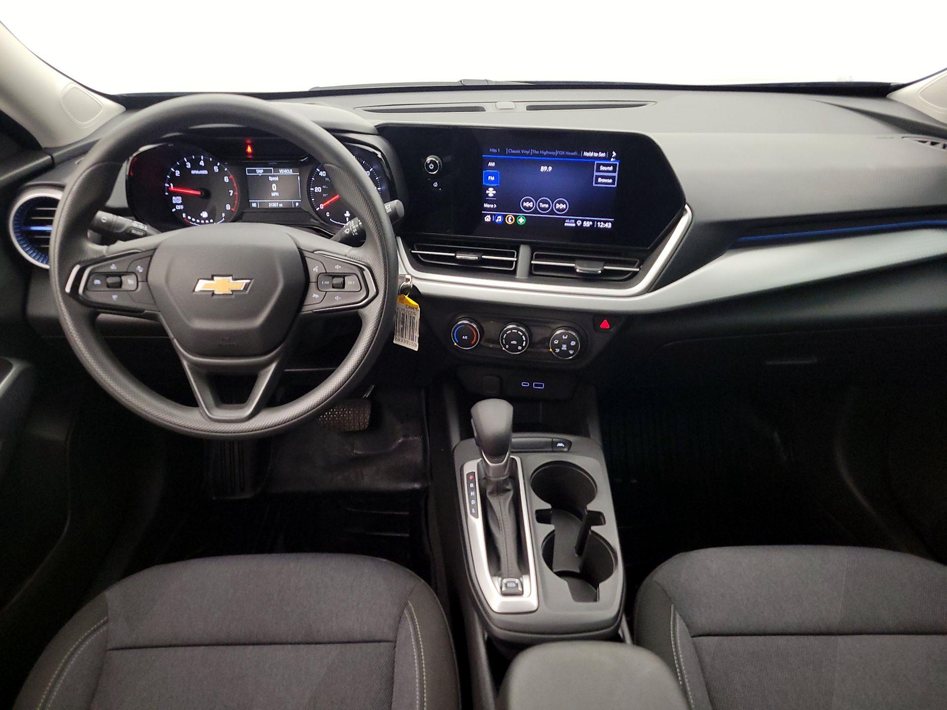 Thumbnail: 2024 Chevrolet Trax - 9