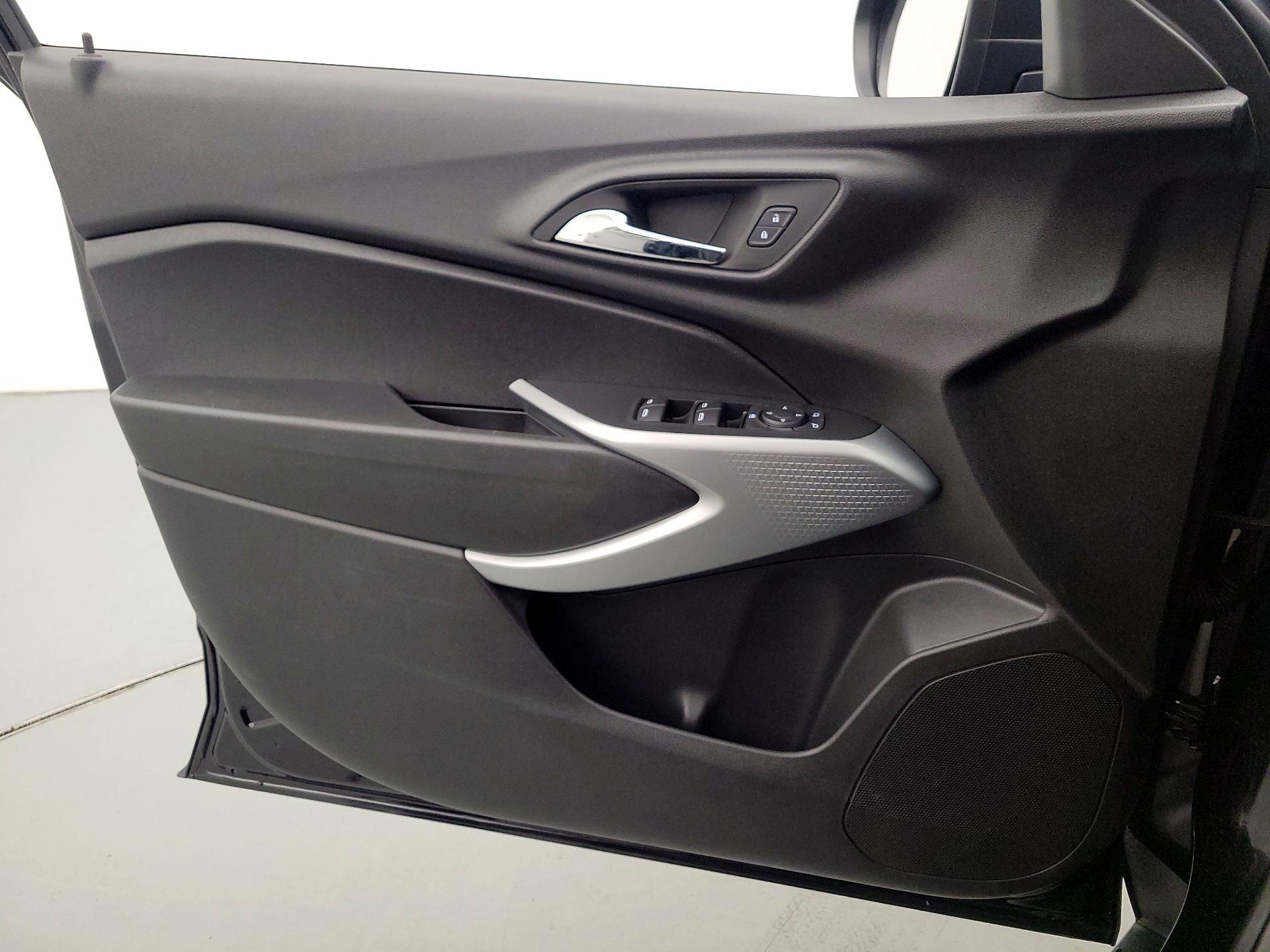 Thumbnail: 2024 Chevrolet Trax - 12