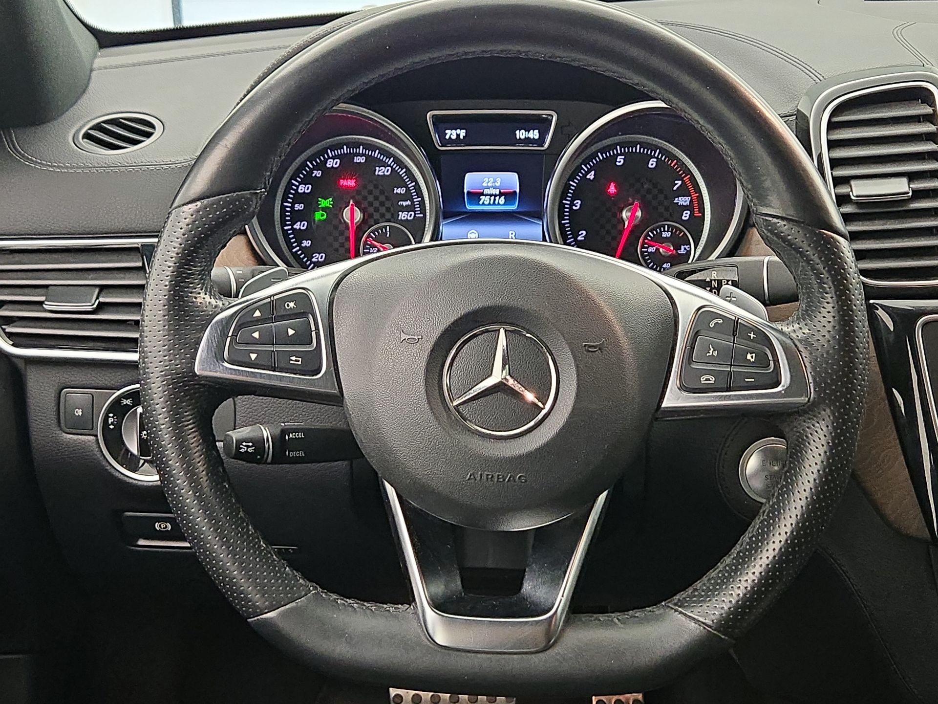 Thumbnail: 2016 Mercedes-Benz GLE - 10