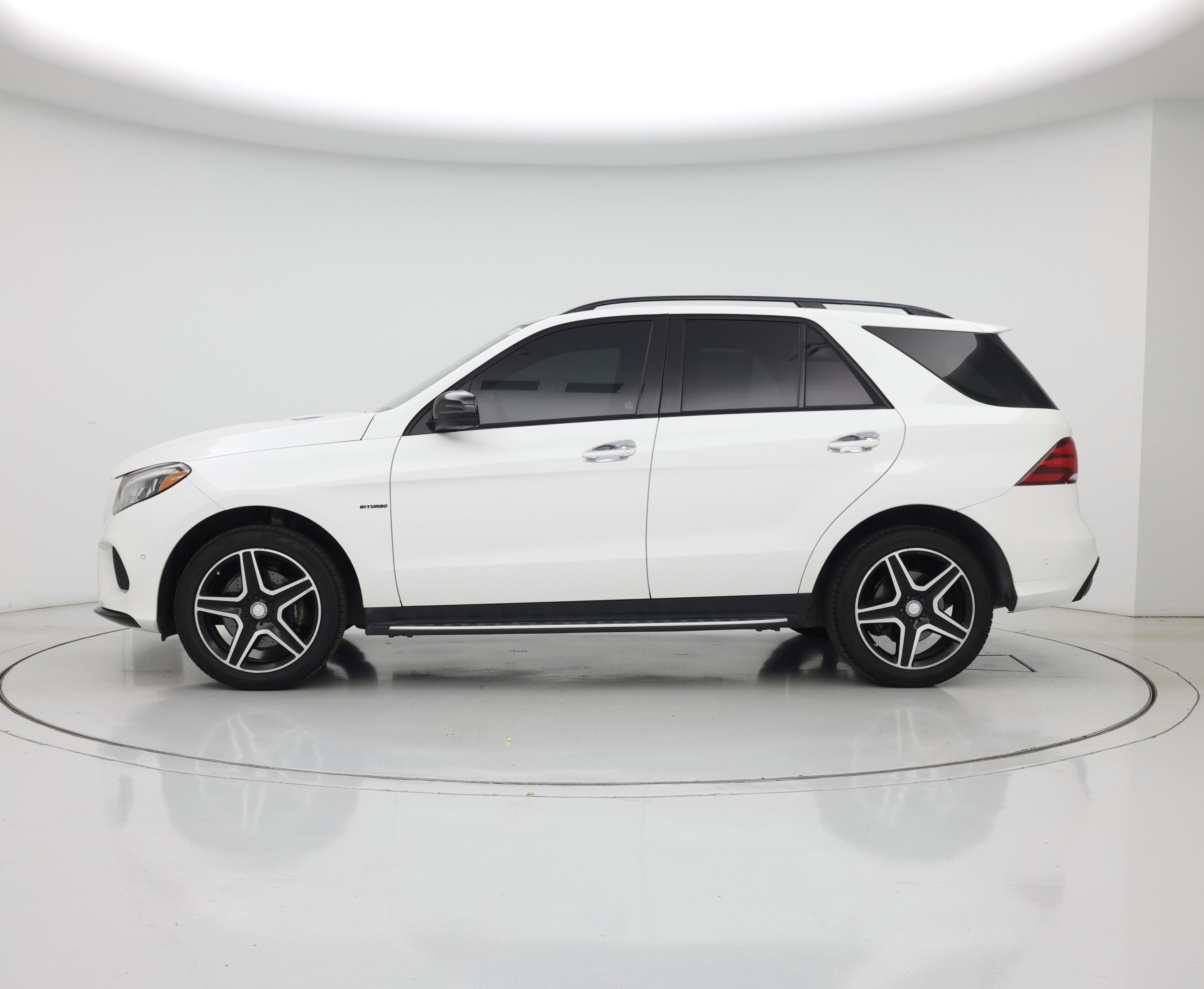 Thumbnail: 2016 Mercedes-Benz GLE - 3