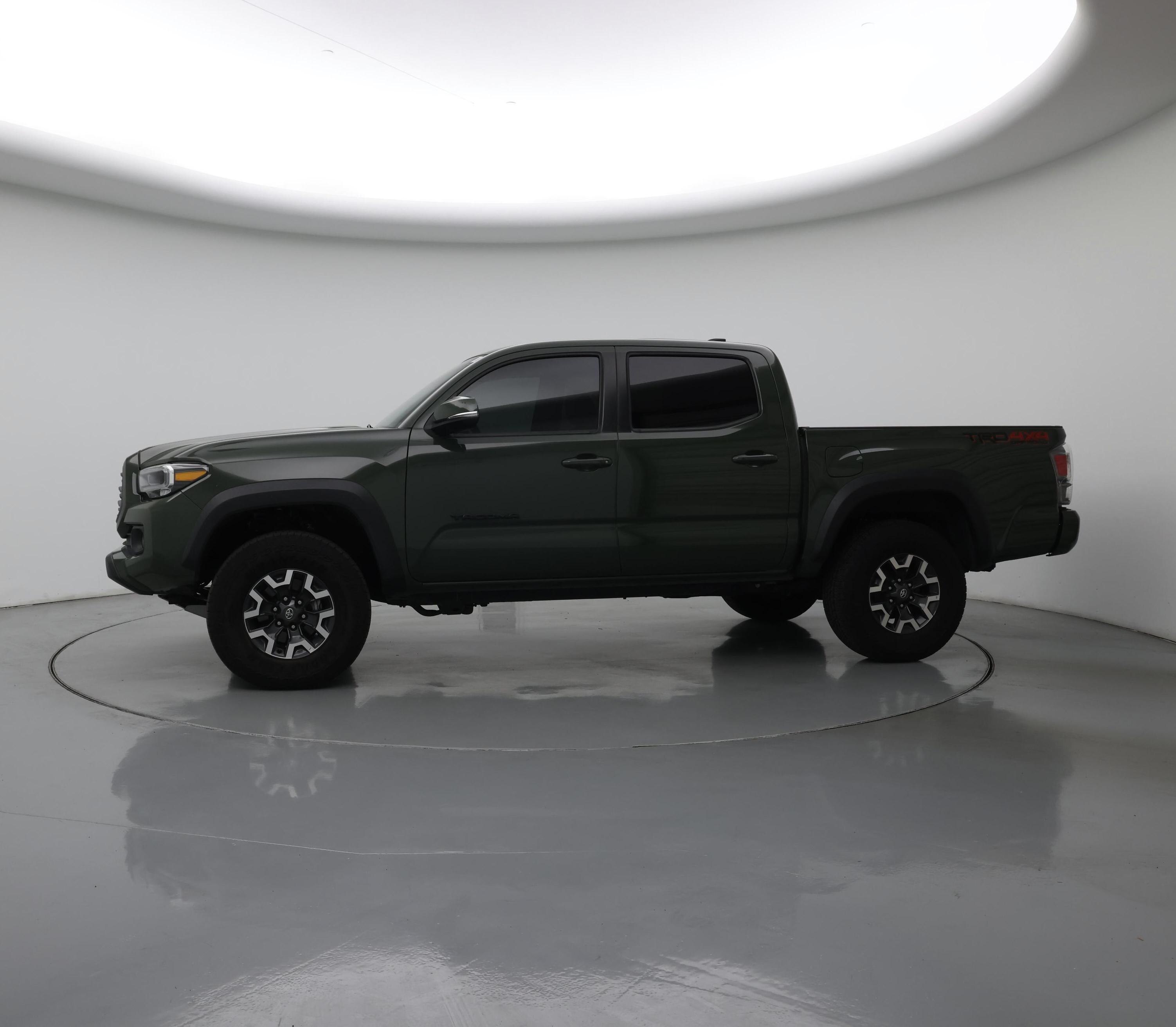 Thumbnail: 2022 Toyota Tacoma - 3