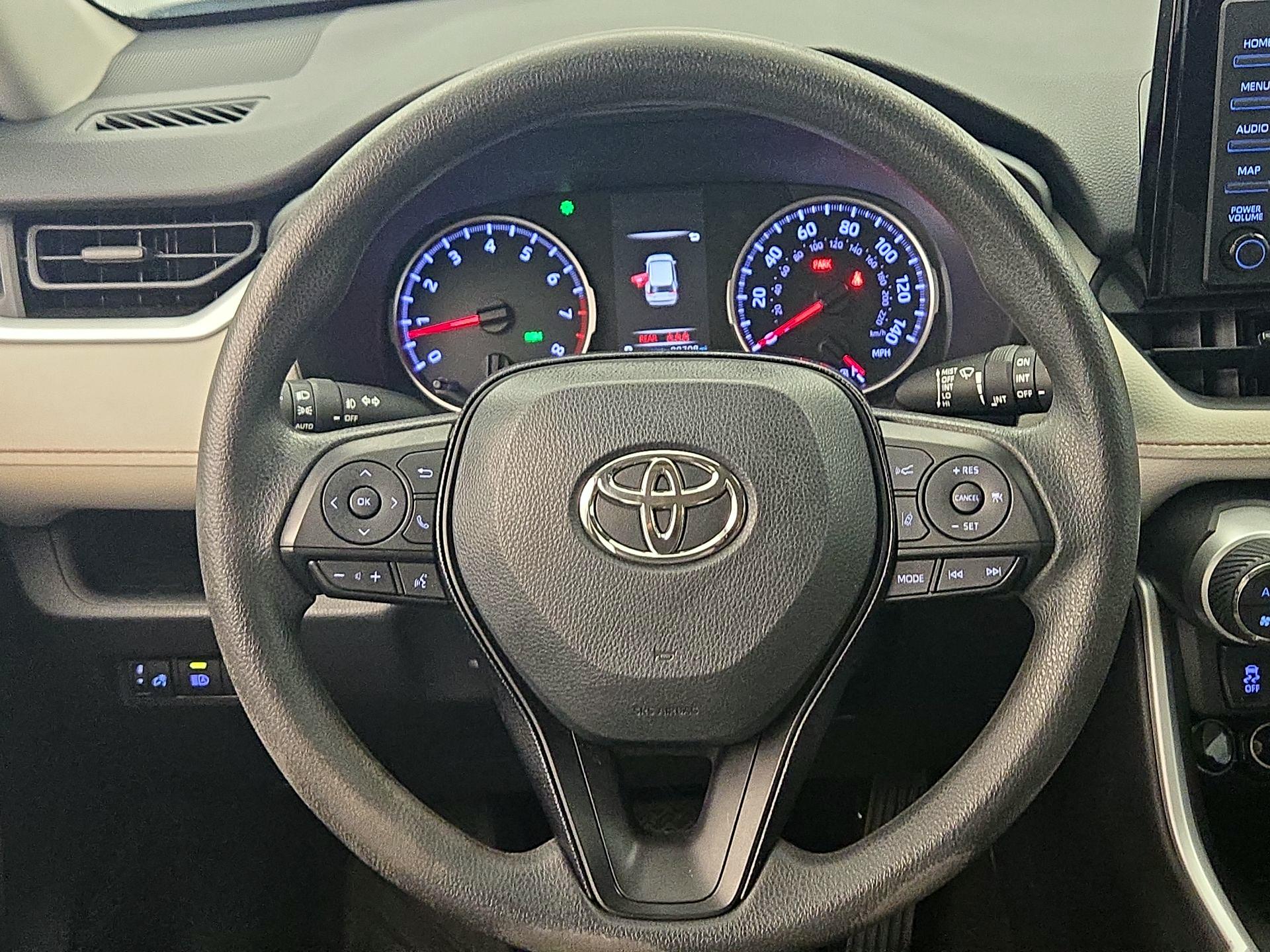 Thumbnail: 2020 Toyota RAV4 - 10