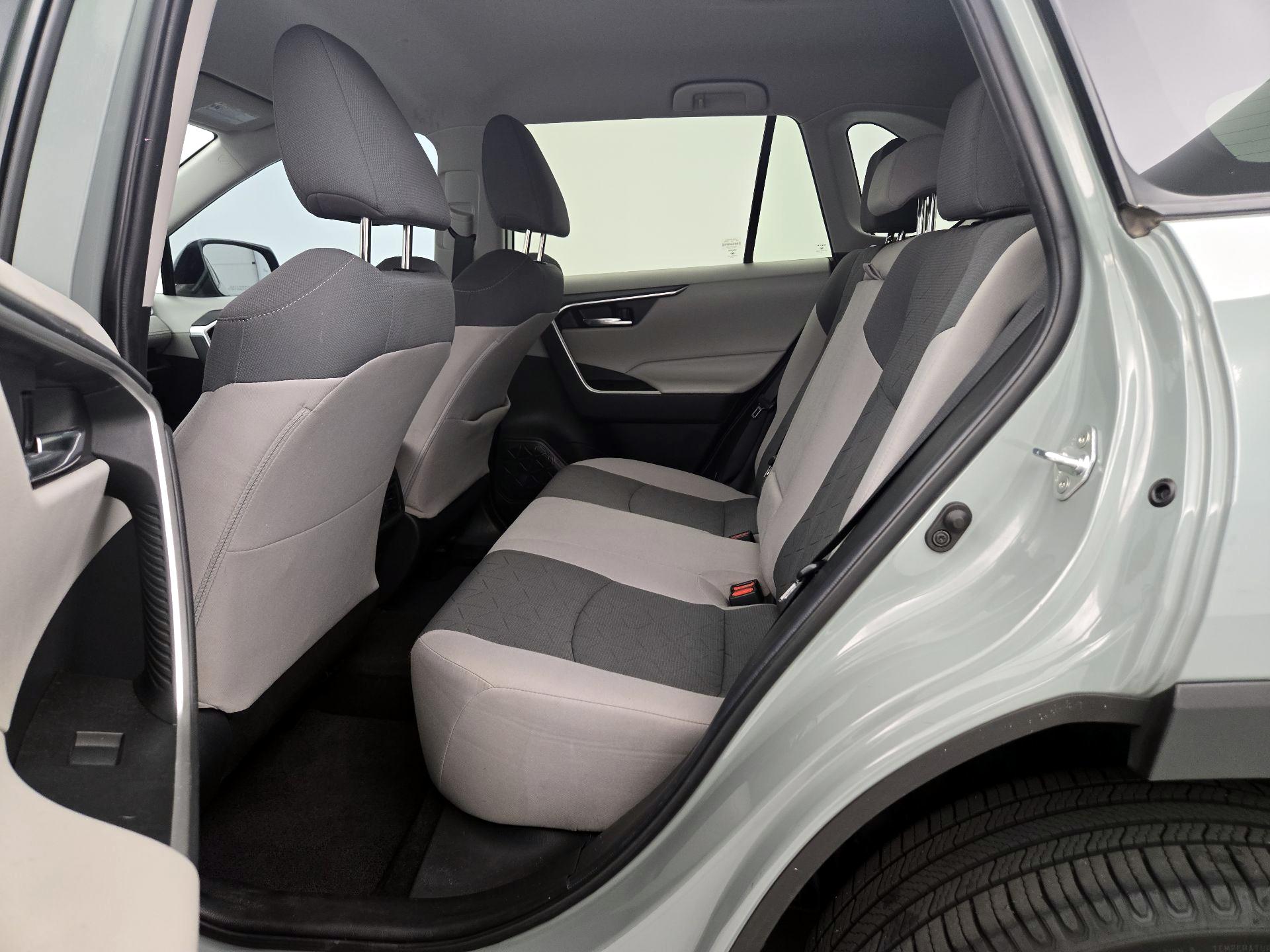 Thumbnail: 2020 Toyota RAV4 - 19