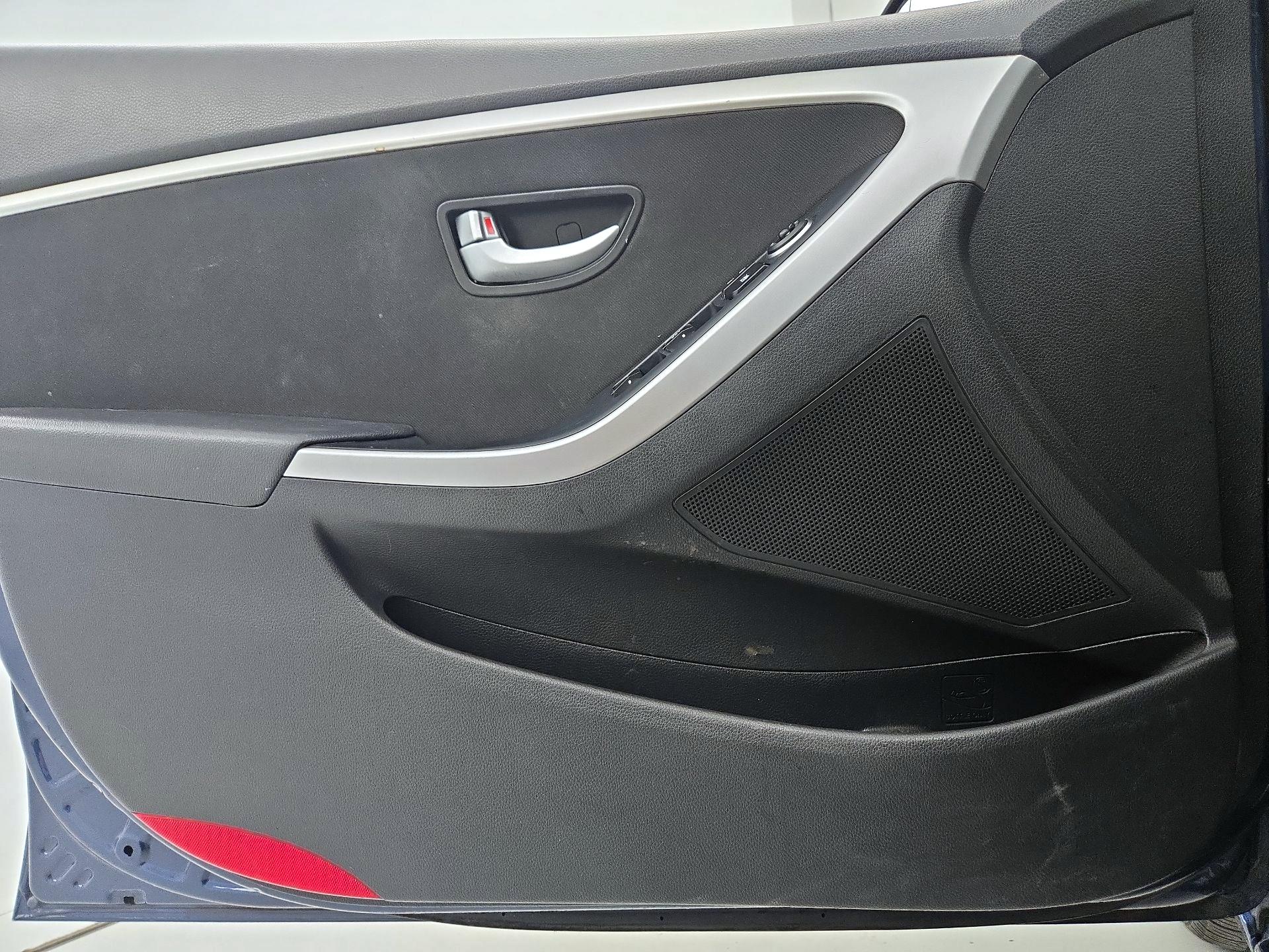 Thumbnail: 2016 Hyundai Elantra - 12