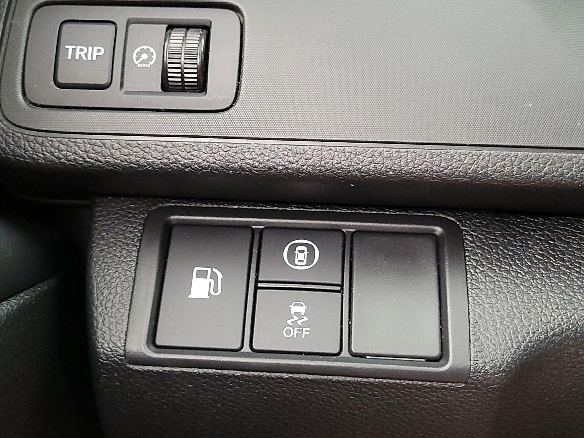 Thumbnail: 2021 Honda Insight - 13