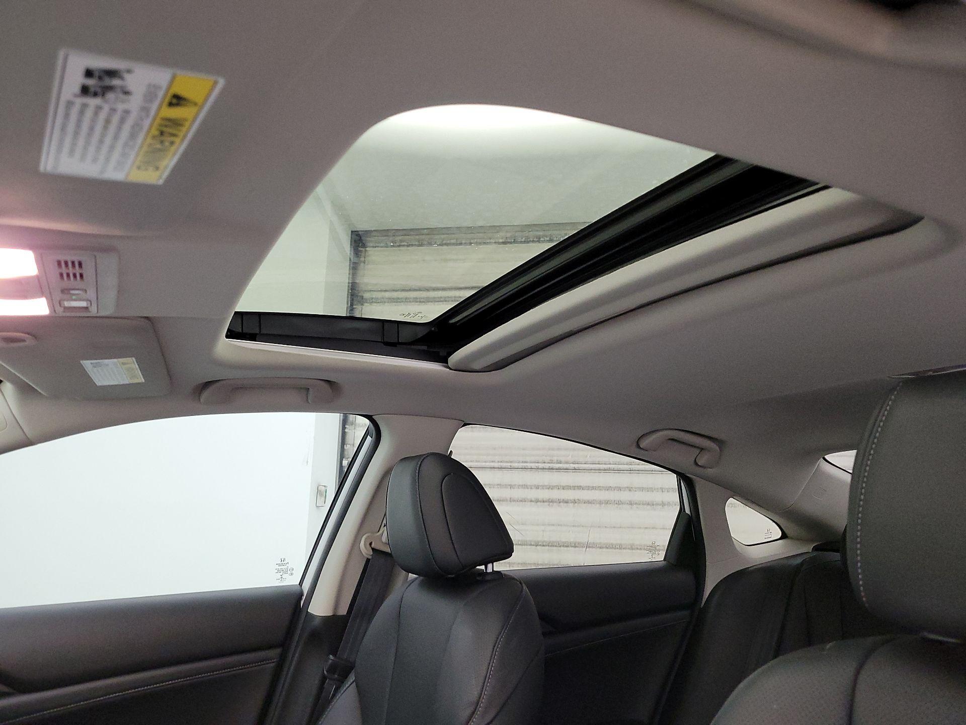 Thumbnail: 2021 Honda Insight - 19