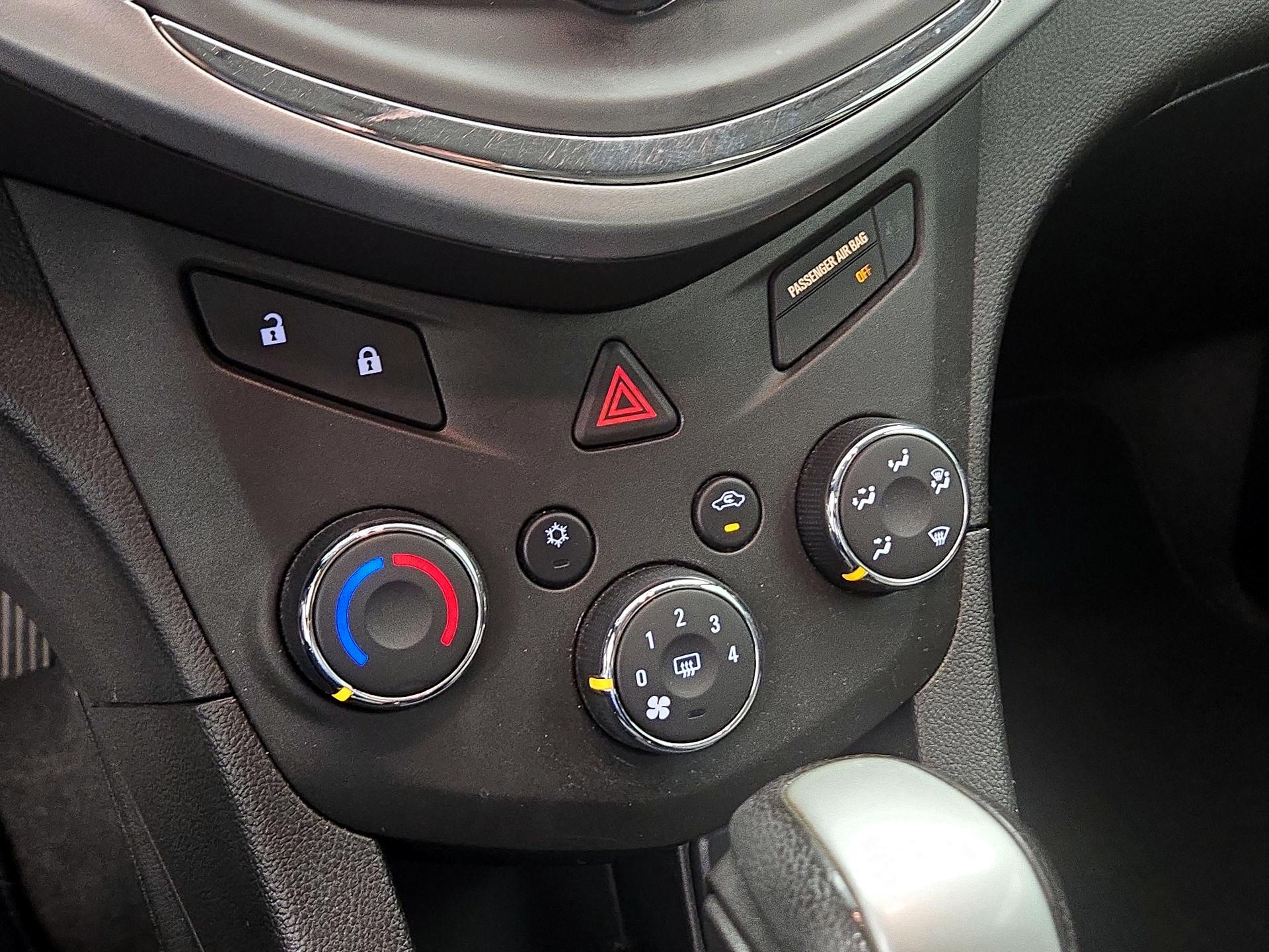 Thumbnail: 2017 Chevrolet Sonic - 16