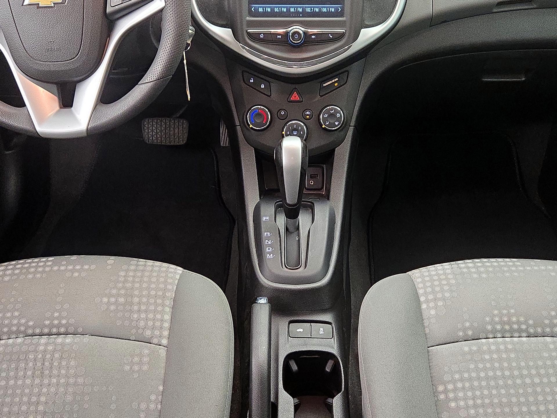Thumbnail: 2017 Chevrolet Sonic - 17