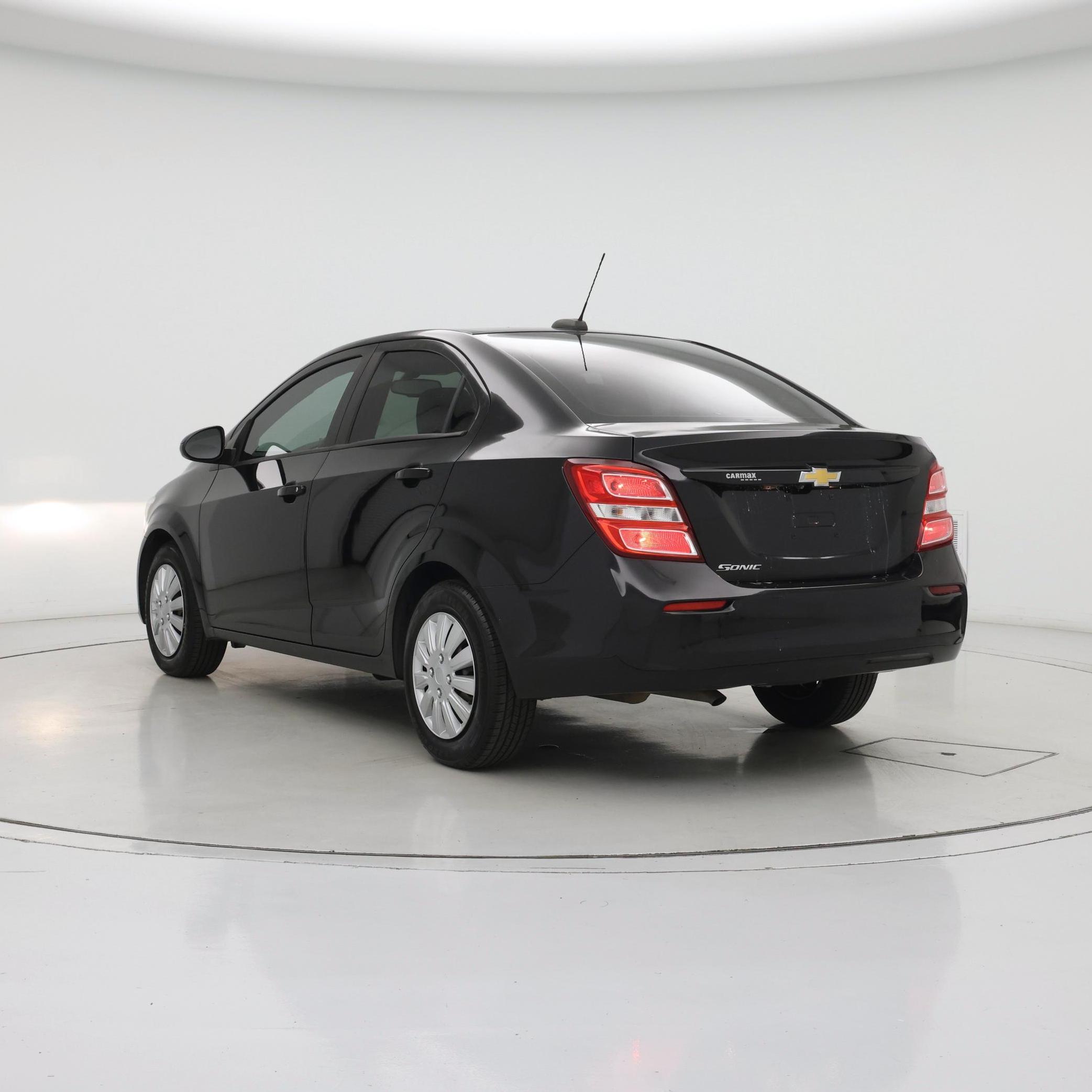 Thumbnail: 2017 Chevrolet Sonic - 2