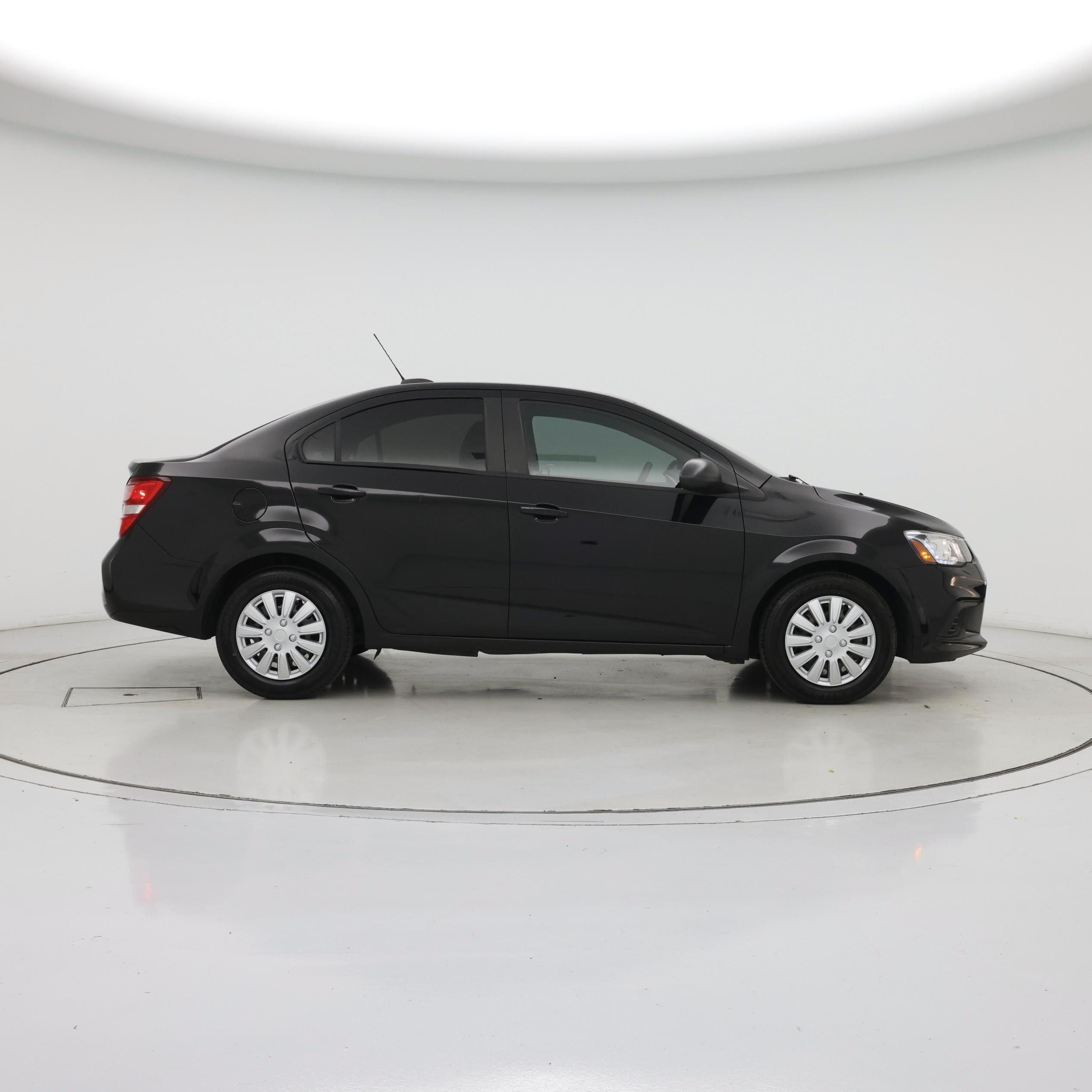 Thumbnail: 2017 Chevrolet Sonic - 7