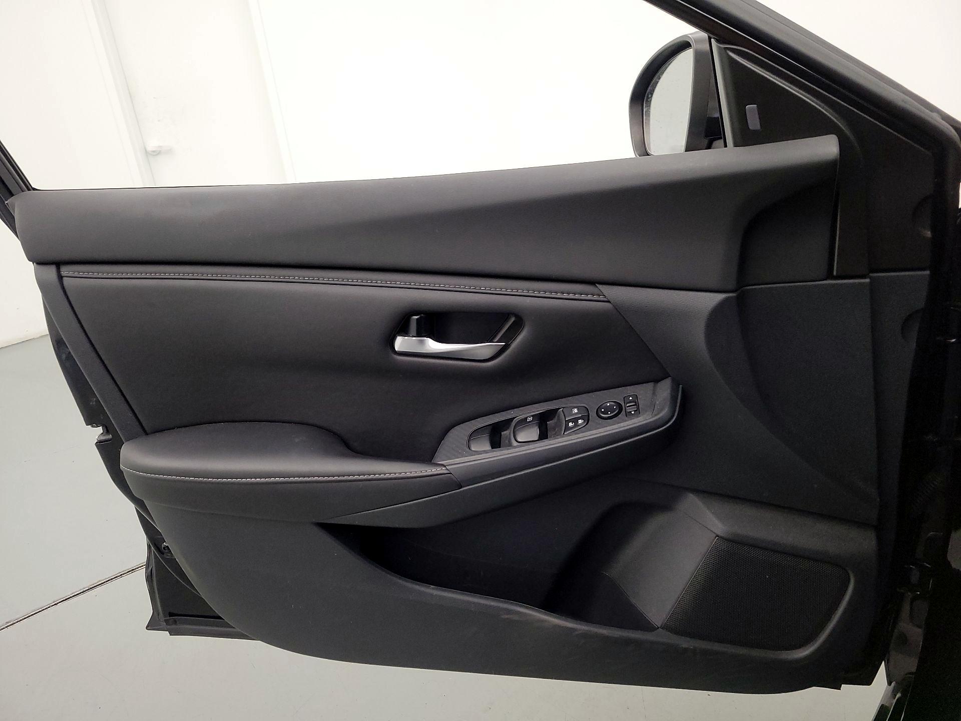 Thumbnail: 2022 Nissan Sentra - 12