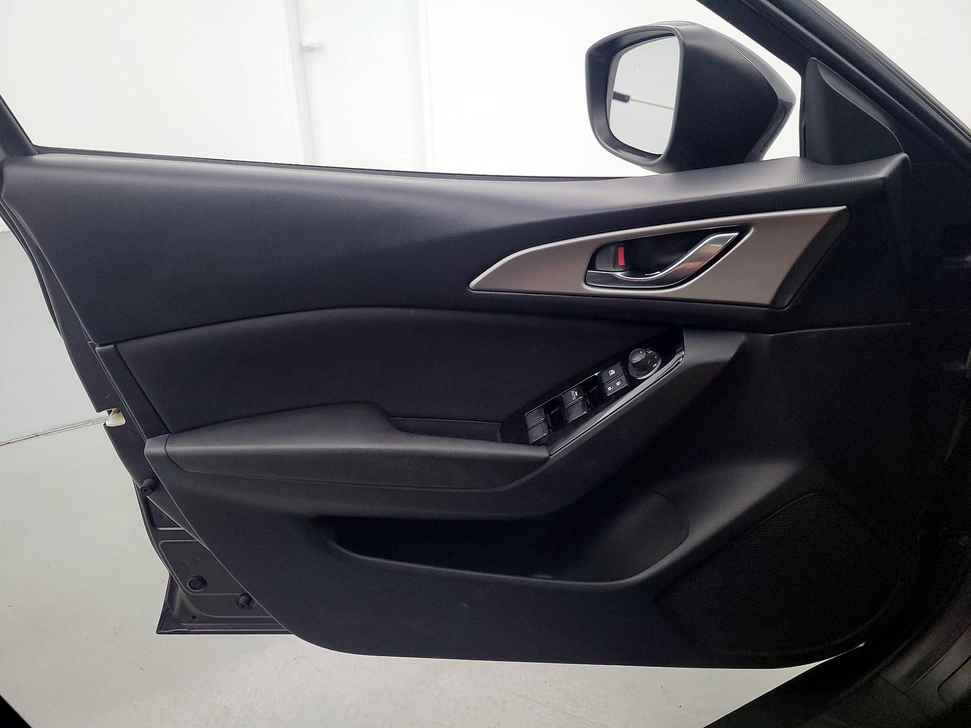 Thumbnail: 2017 Mazda Mazda3 - 12