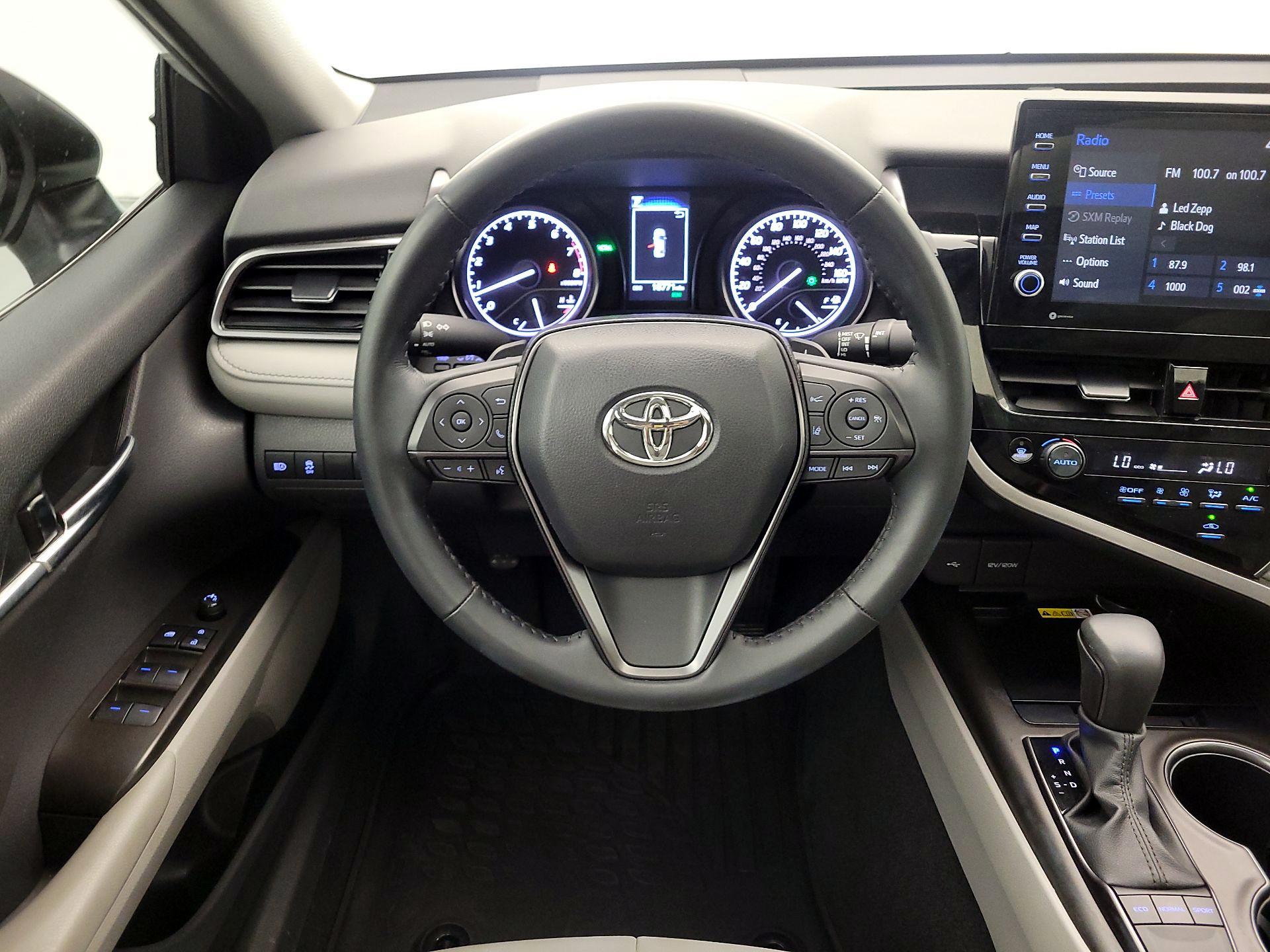 Thumbnail: 2023 Toyota Camry - 10