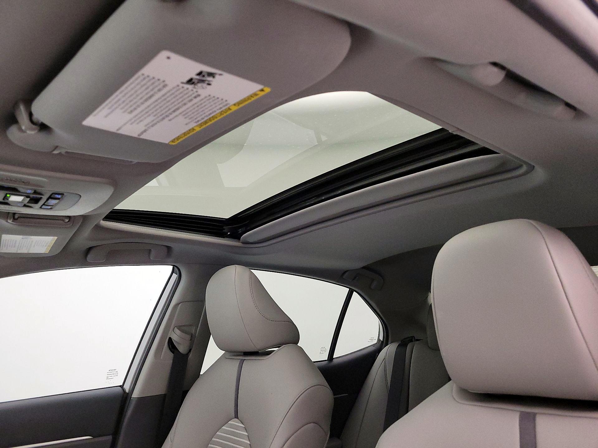 Thumbnail: 2023 Toyota Camry - 19