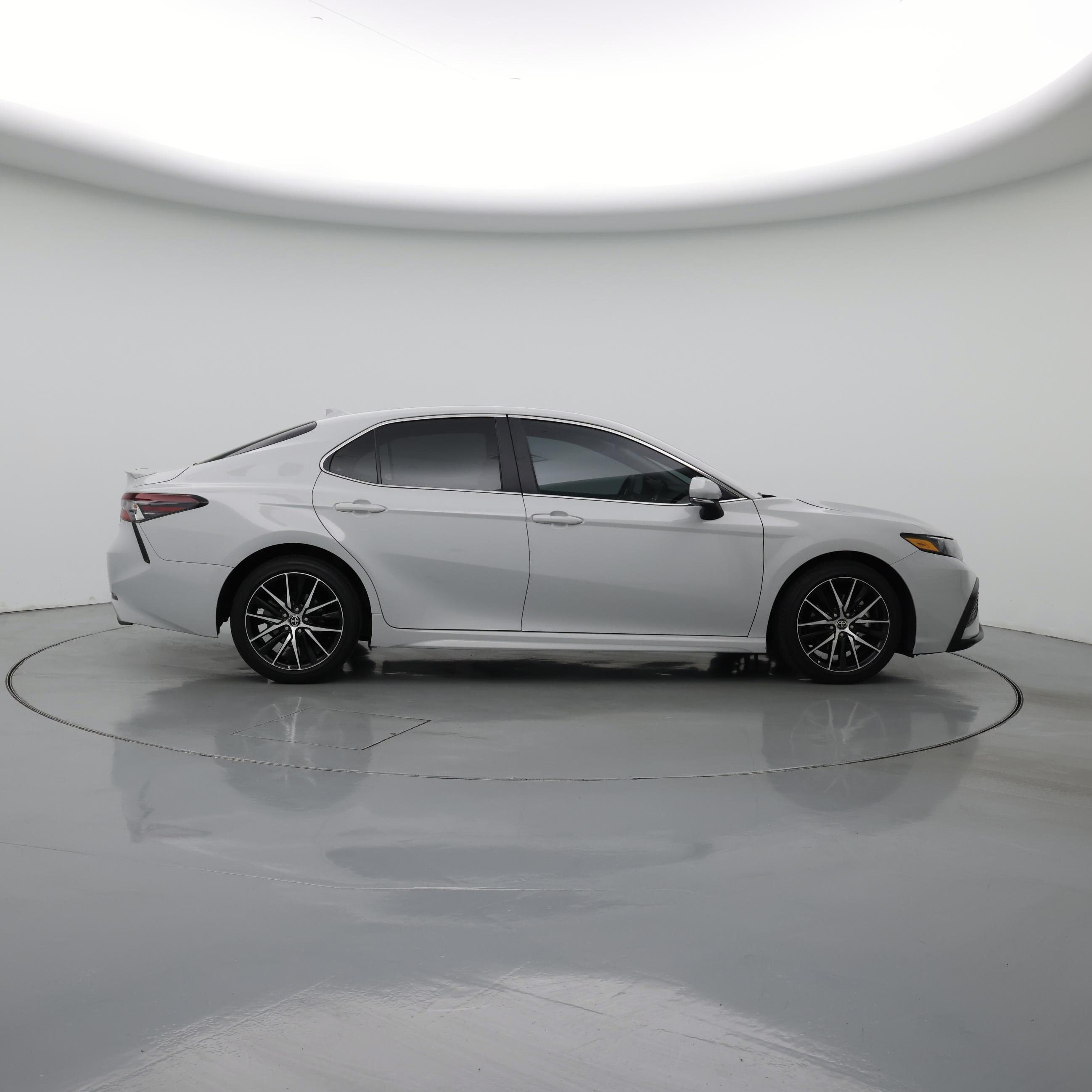 Thumbnail: 2023 Toyota Camry - 7