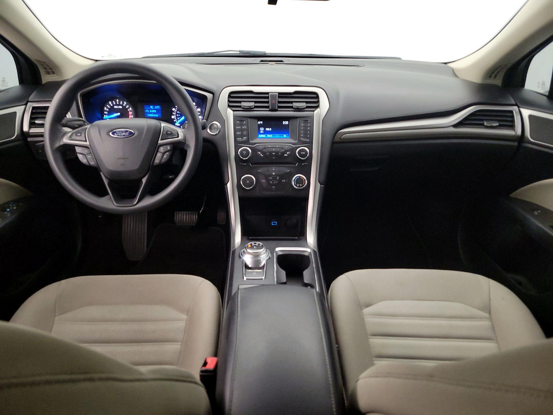 Thumbnail: 2017 Ford Fusion - 9