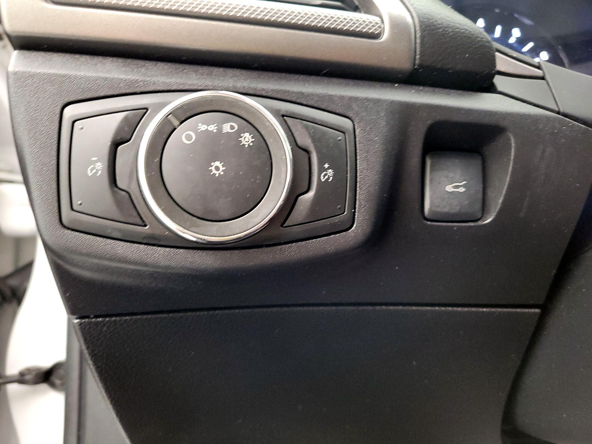 Thumbnail: 2017 Ford Fusion - 13