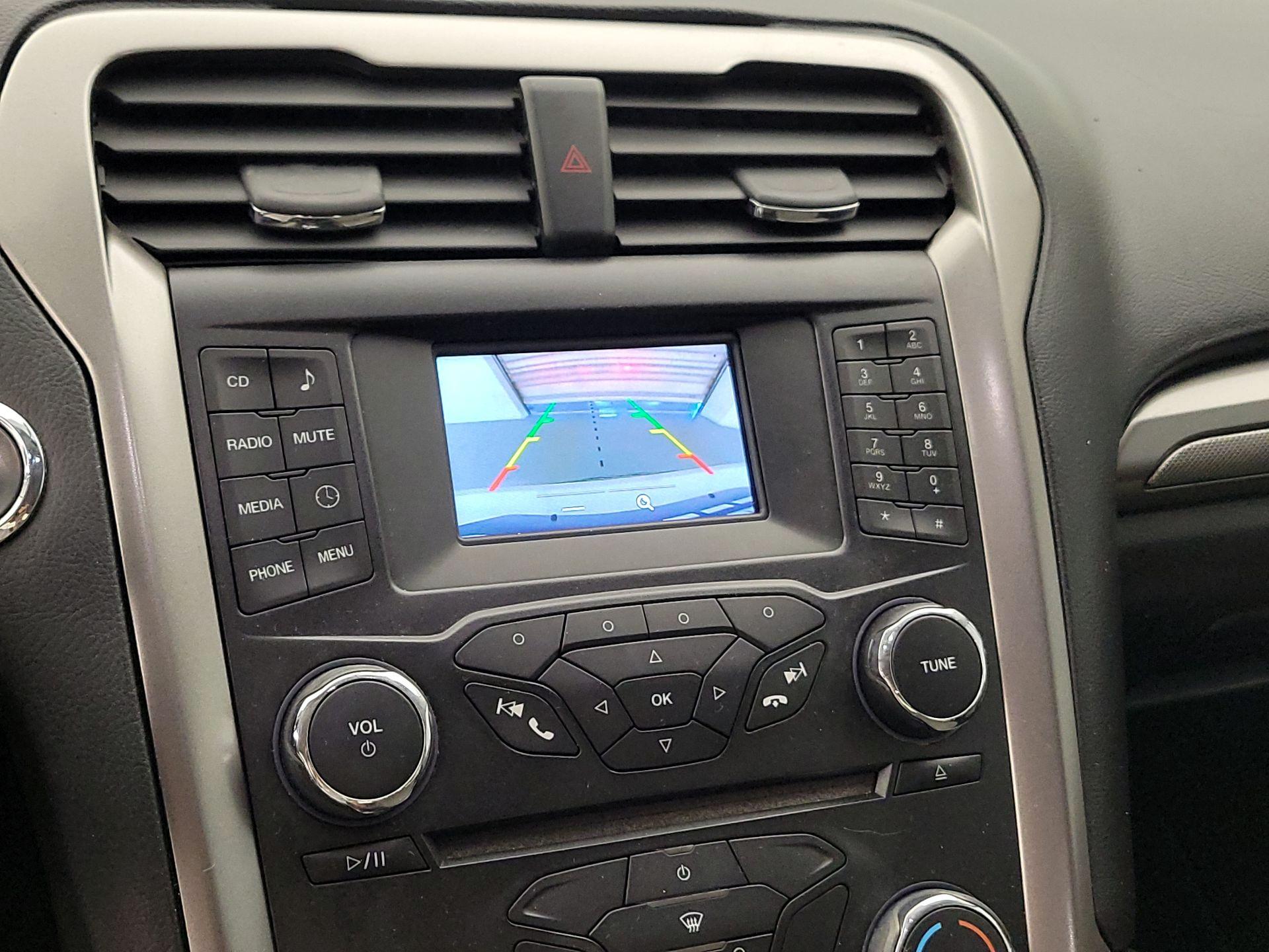 Thumbnail: 2017 Ford Fusion - 14