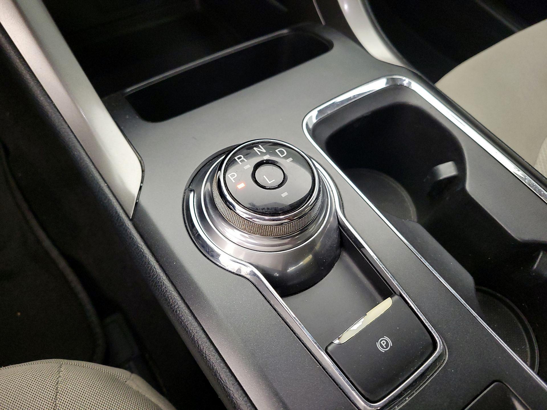 Thumbnail: 2017 Ford Fusion - 17