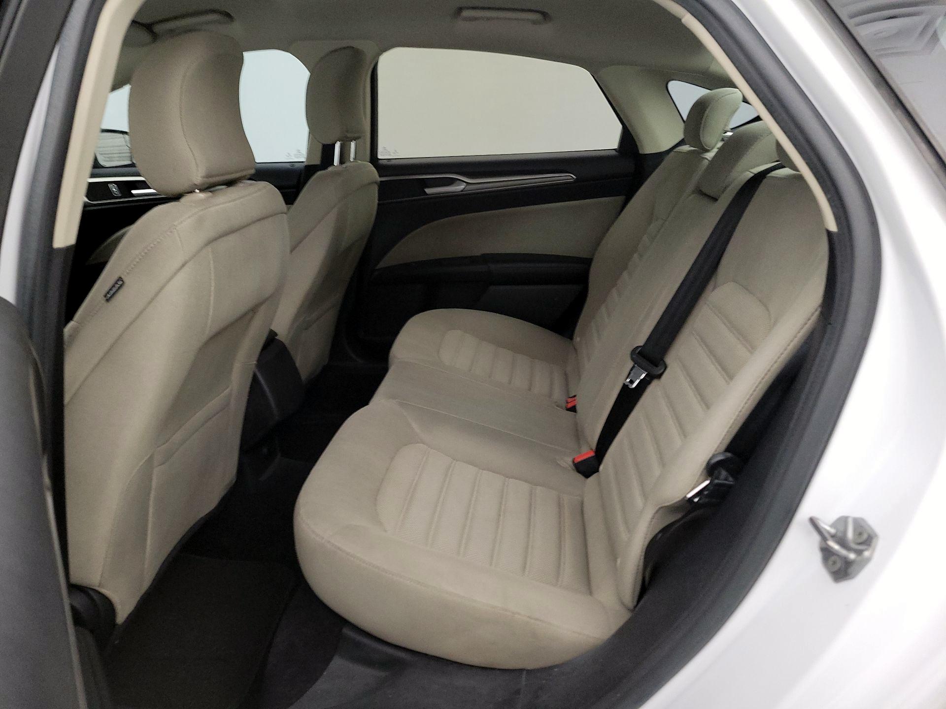 Thumbnail: 2017 Ford Fusion - 19