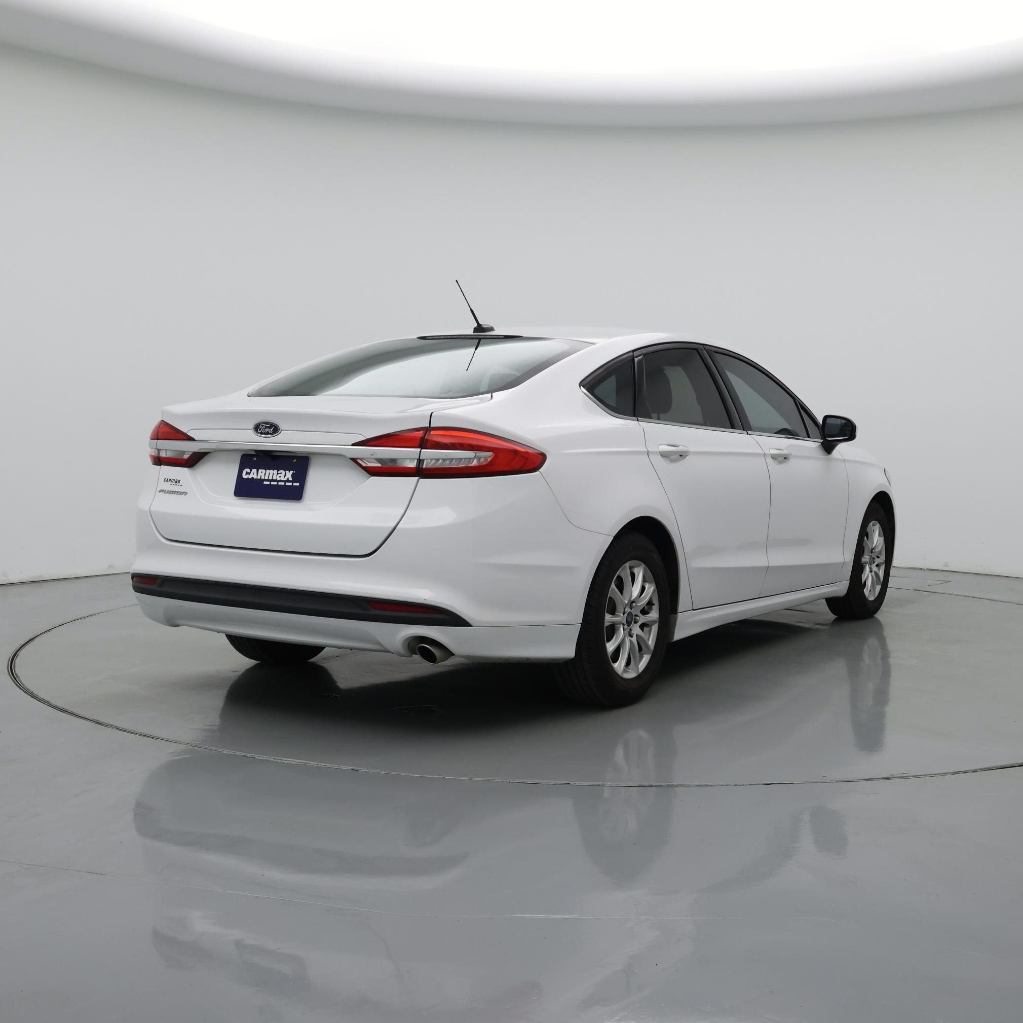 Thumbnail: 2017 Ford Fusion - 8