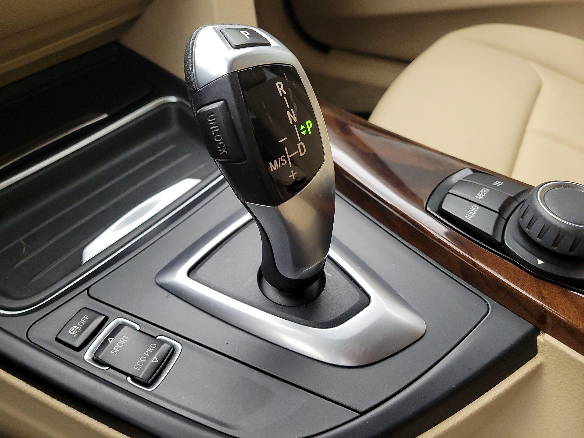 Thumbnail: 2014 BMW 3 Series - 16