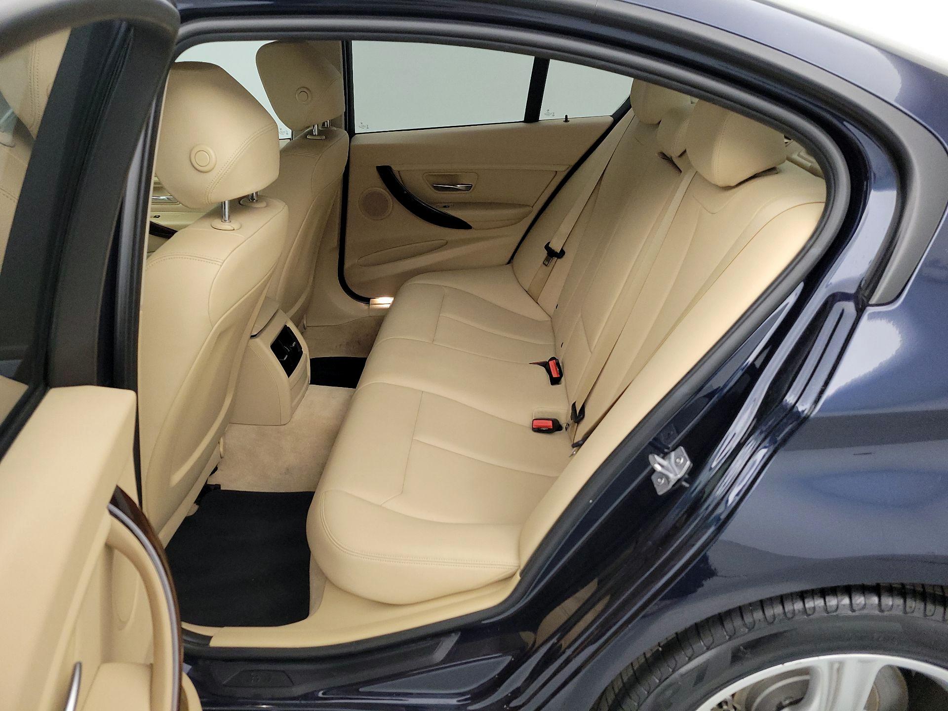 Thumbnail: 2014 BMW 3 Series - 18