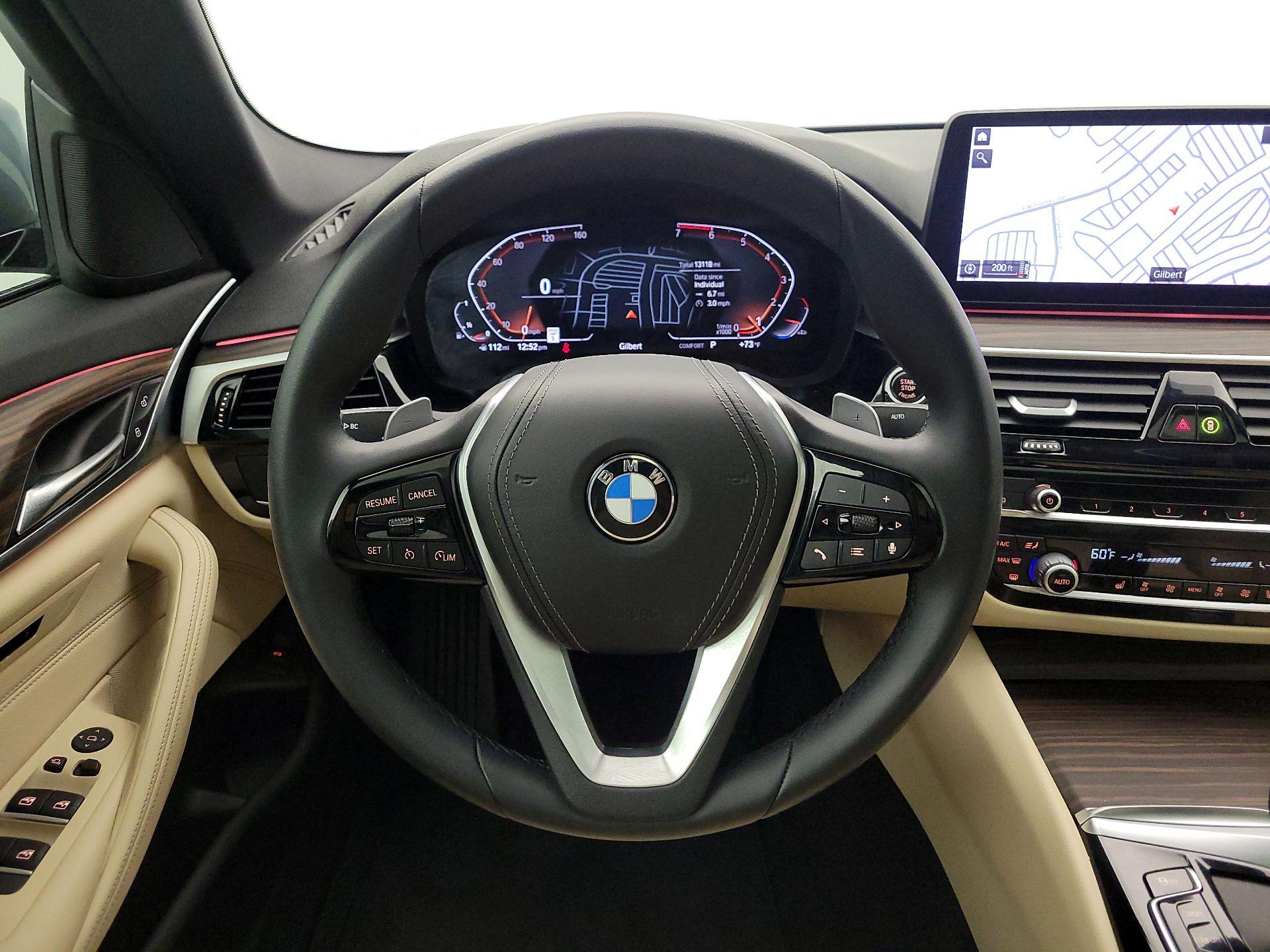 Thumbnail: 2022 BMW 5 Series - 10