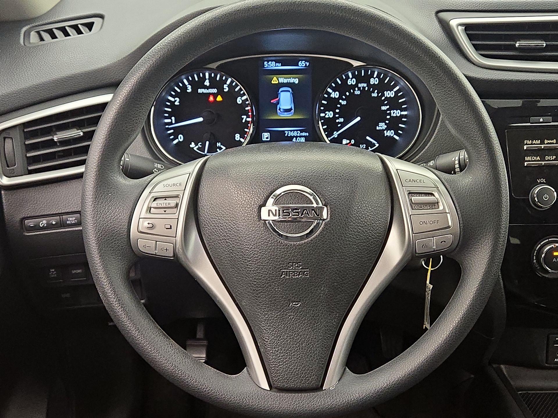 Thumbnail: 2015 Nissan Rogue - 10