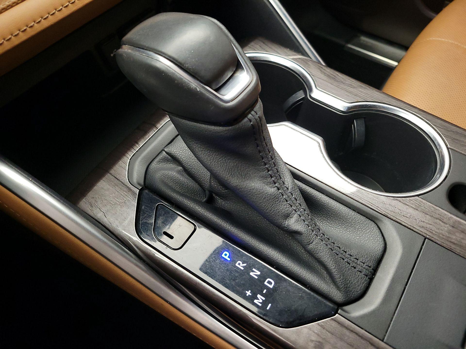 Thumbnail: 2021 Toyota Highlander - 18