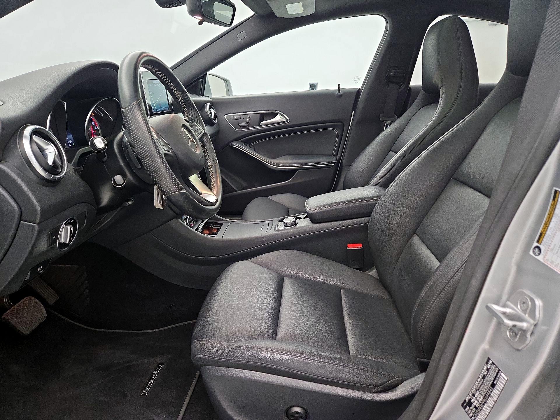 Thumbnail: 2015 Mercedes-Benz CLA - 9