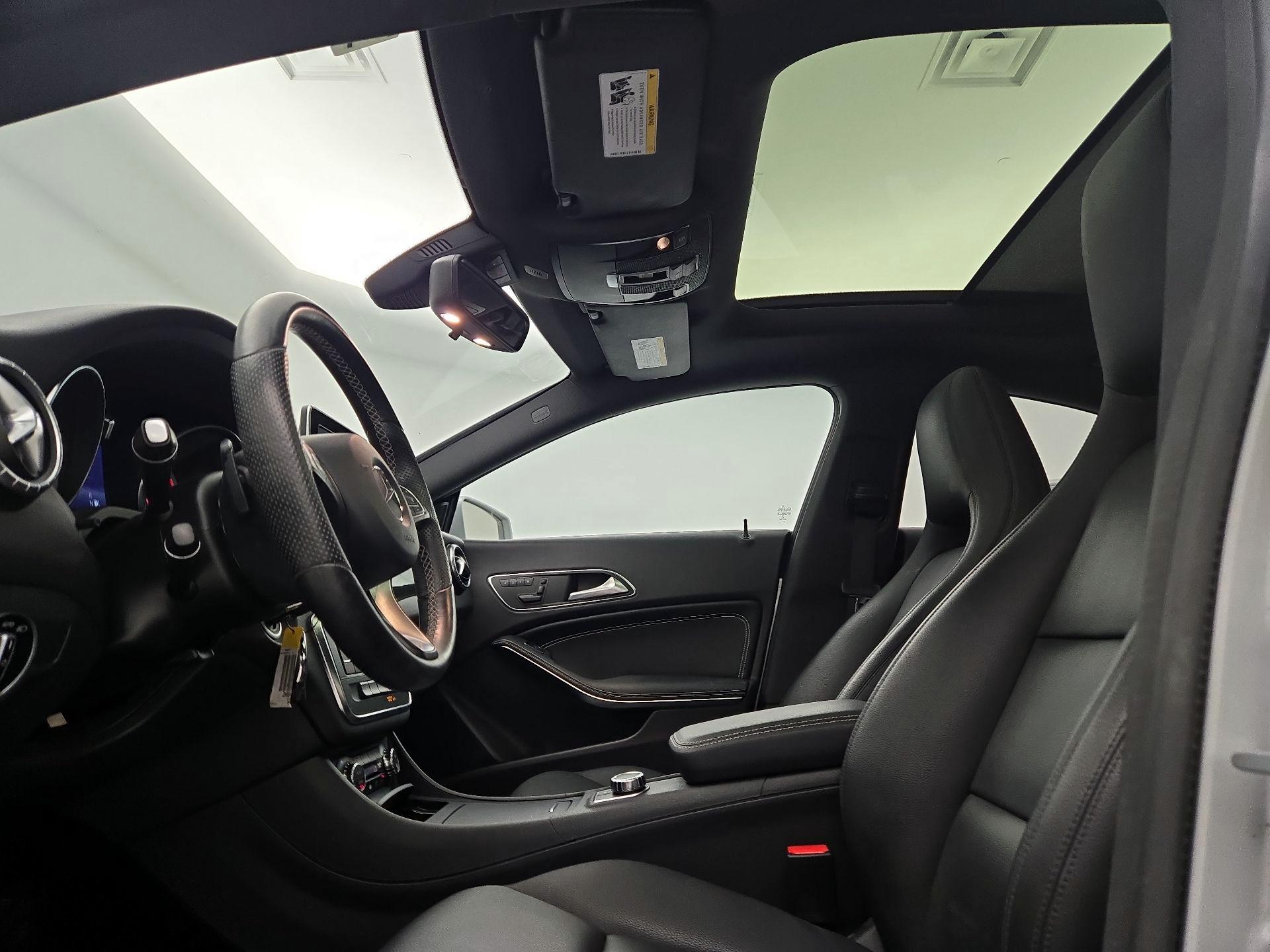 Thumbnail: 2015 Mercedes-Benz CLA - 17