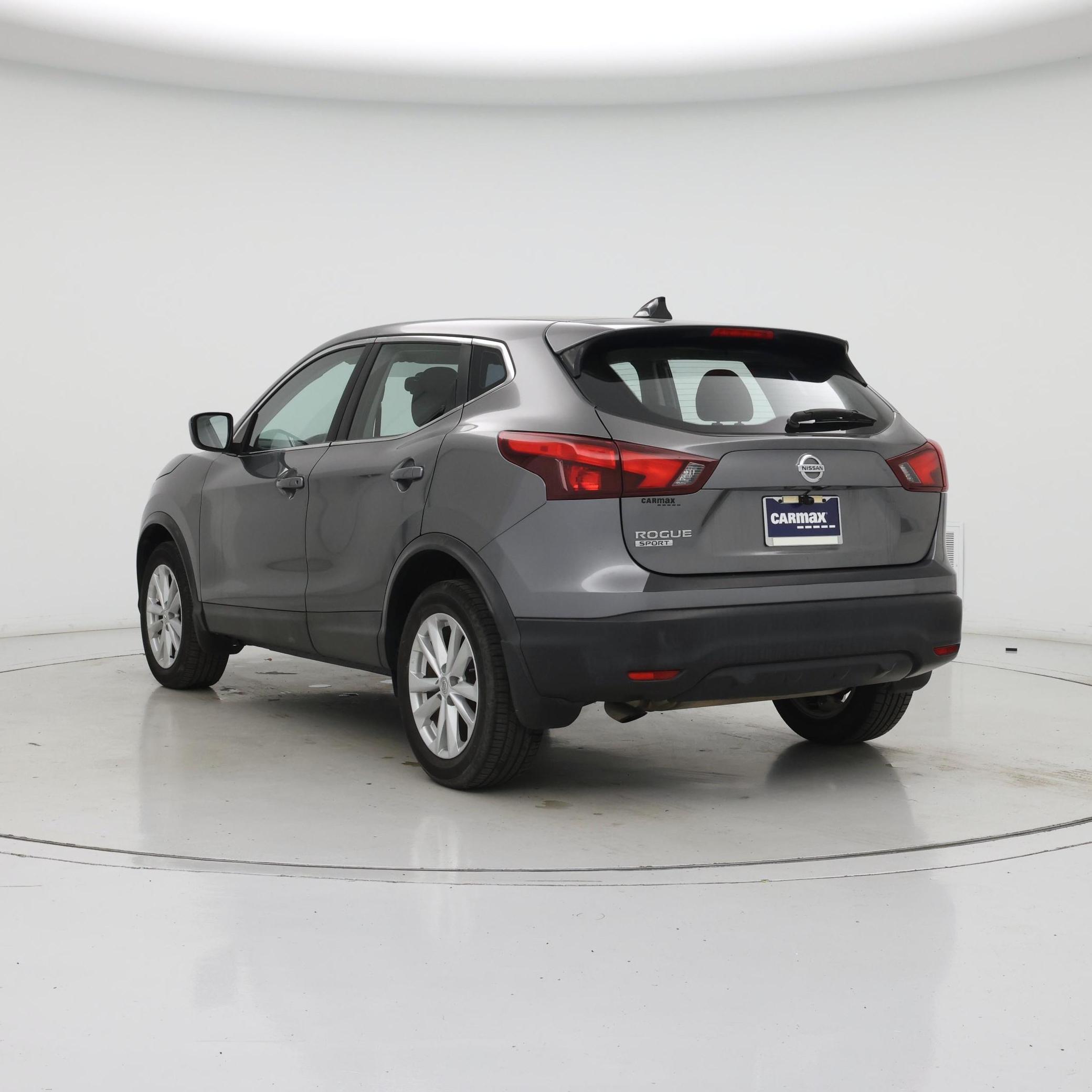 Thumbnail: 2017 Nissan Rogue Sport - 2